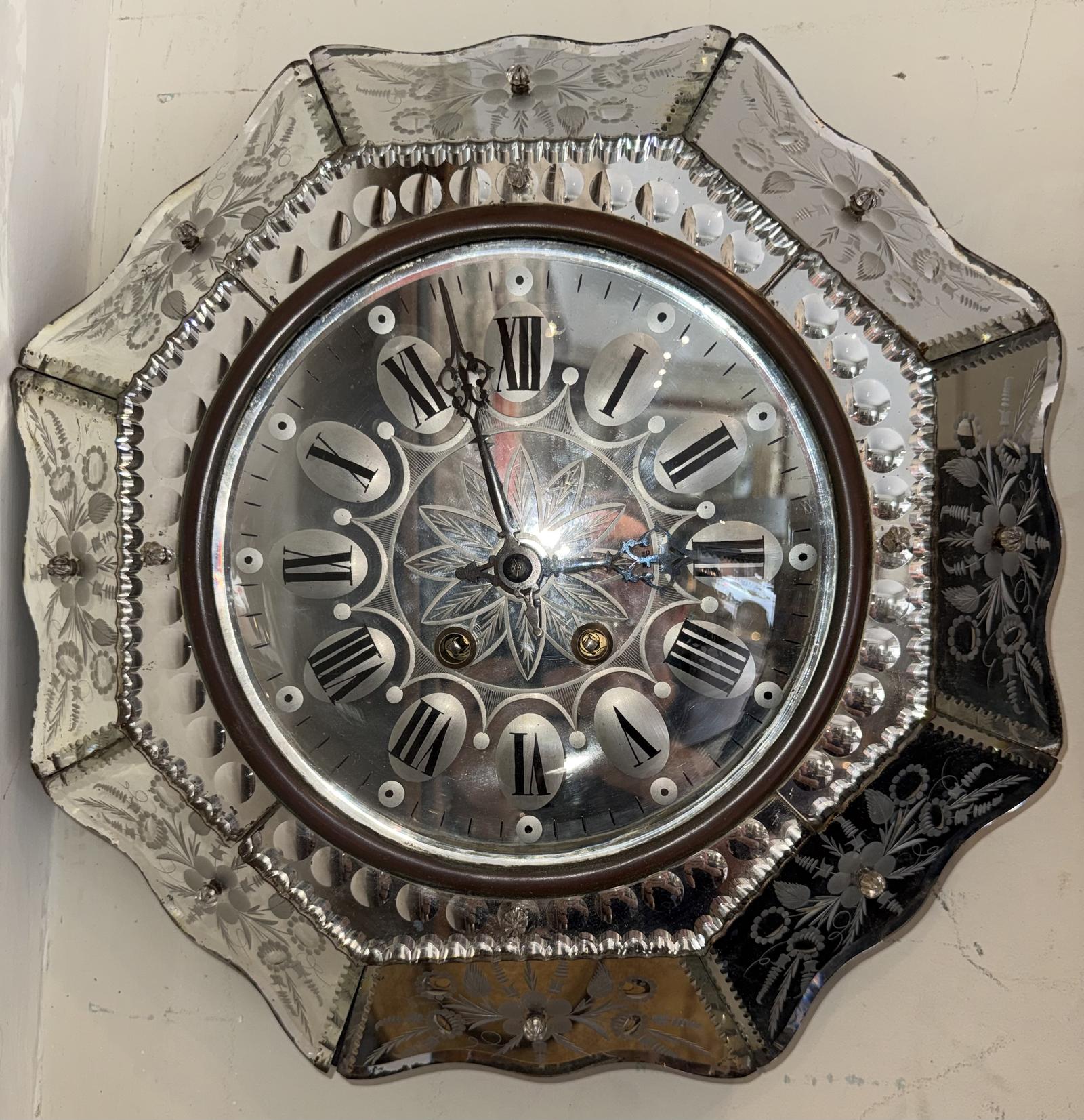 Octagonal Venetian Glass Clock (1 of 7) Octagonal Venetian Glass Clock (1 of 7)