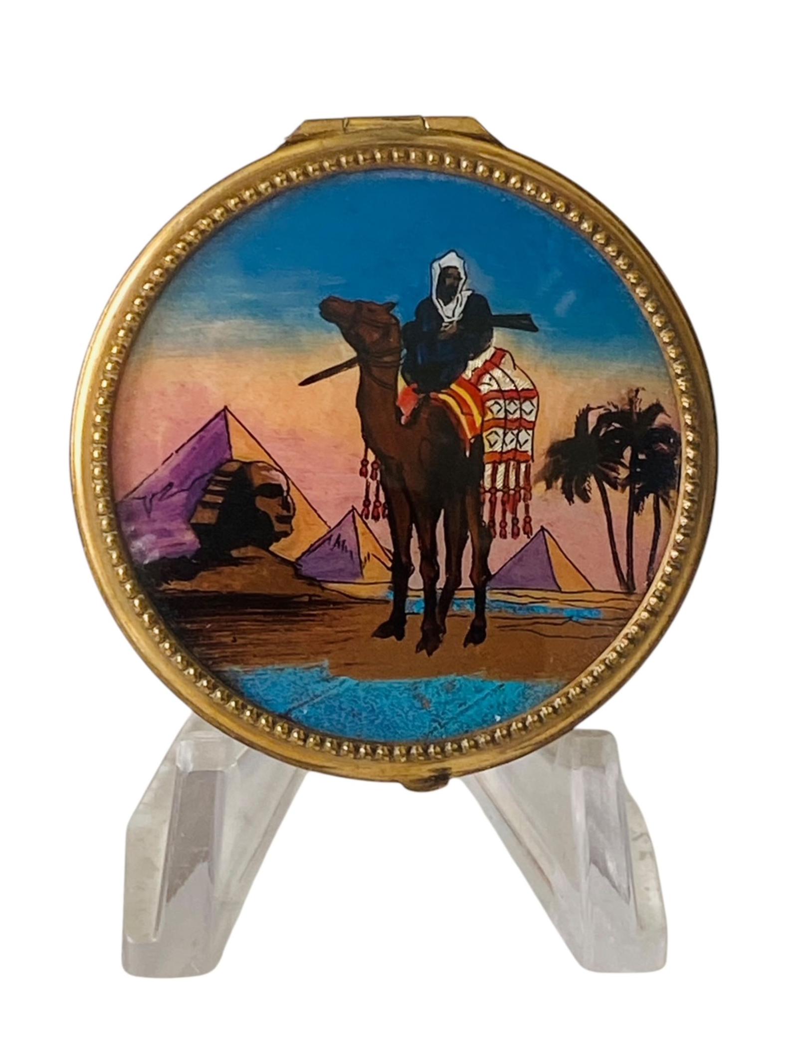 Art Deco Butterfly Wing Egyptian Scene Powder Compact c.1920 (1 of 5) Art Deco Butterfly Wing Egyptian Scene Powder Compact c.1920 (1 of 5)