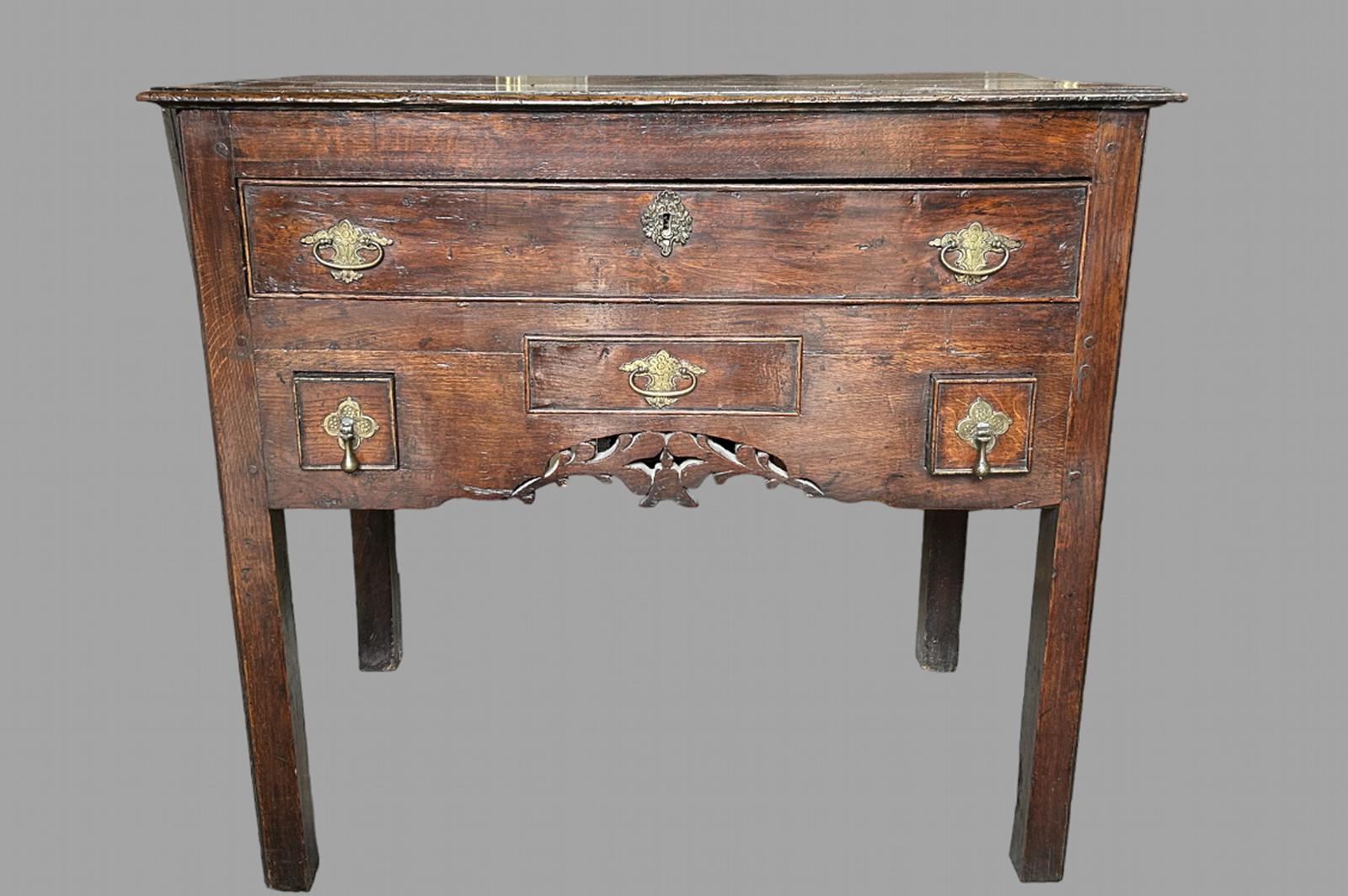 Georgian Oak Lowboy (1 of 6) Georgian Oak Lowboy (1 of 6)