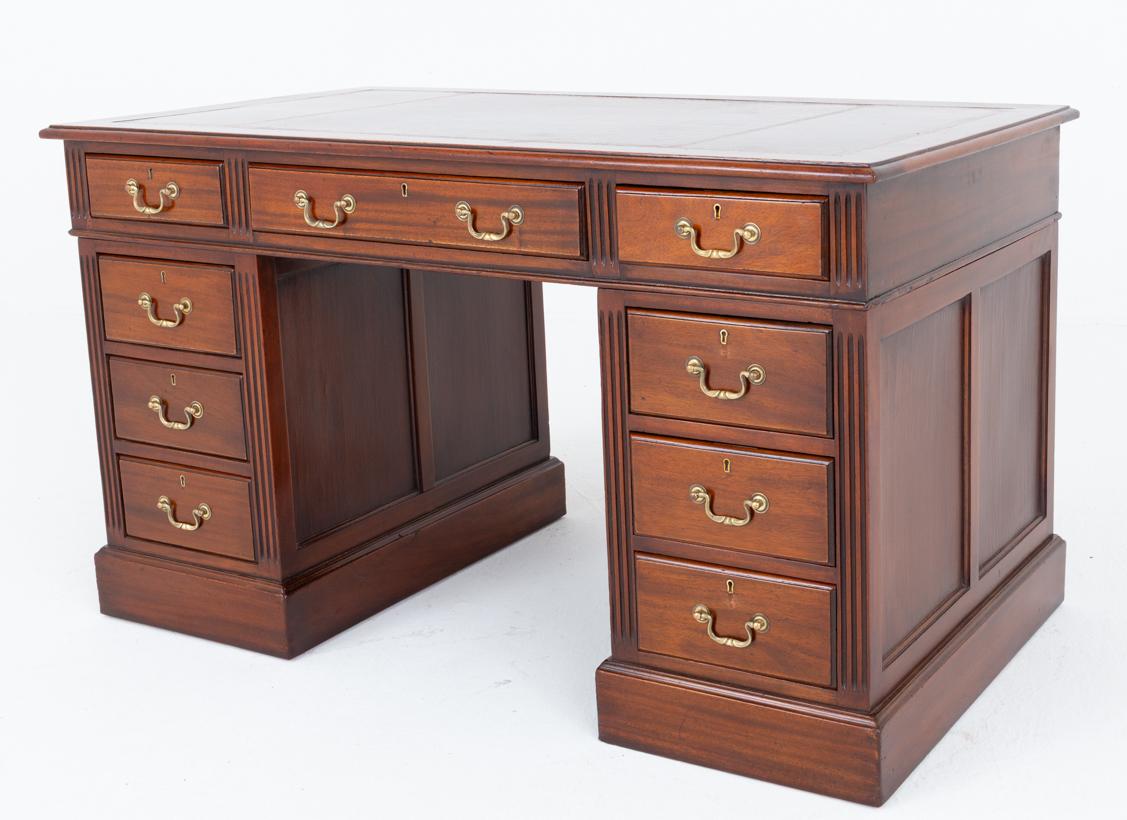 Late Victorian Mahogany Pedestal Desk (1 of 10)
