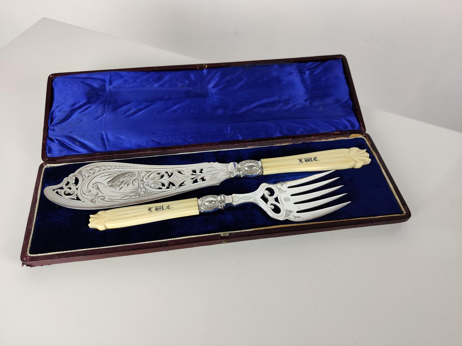 Antique Boxed Silver Fish Servers (1 of 8)