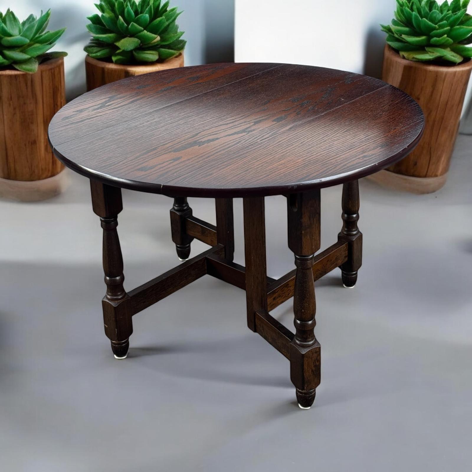 Vintage Small Drop Leaf Occasional Table / Dark Oak c.1960 (1 of 6)