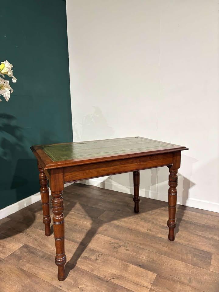 Edwardian Mahogany Centre / Writing Table (1 of 16) Edwardian Mahogany Centre / Writing Table (1 of 16)