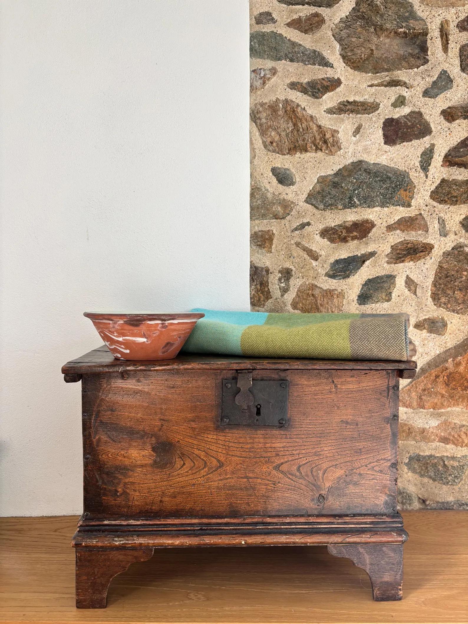 Elm Chests - main image