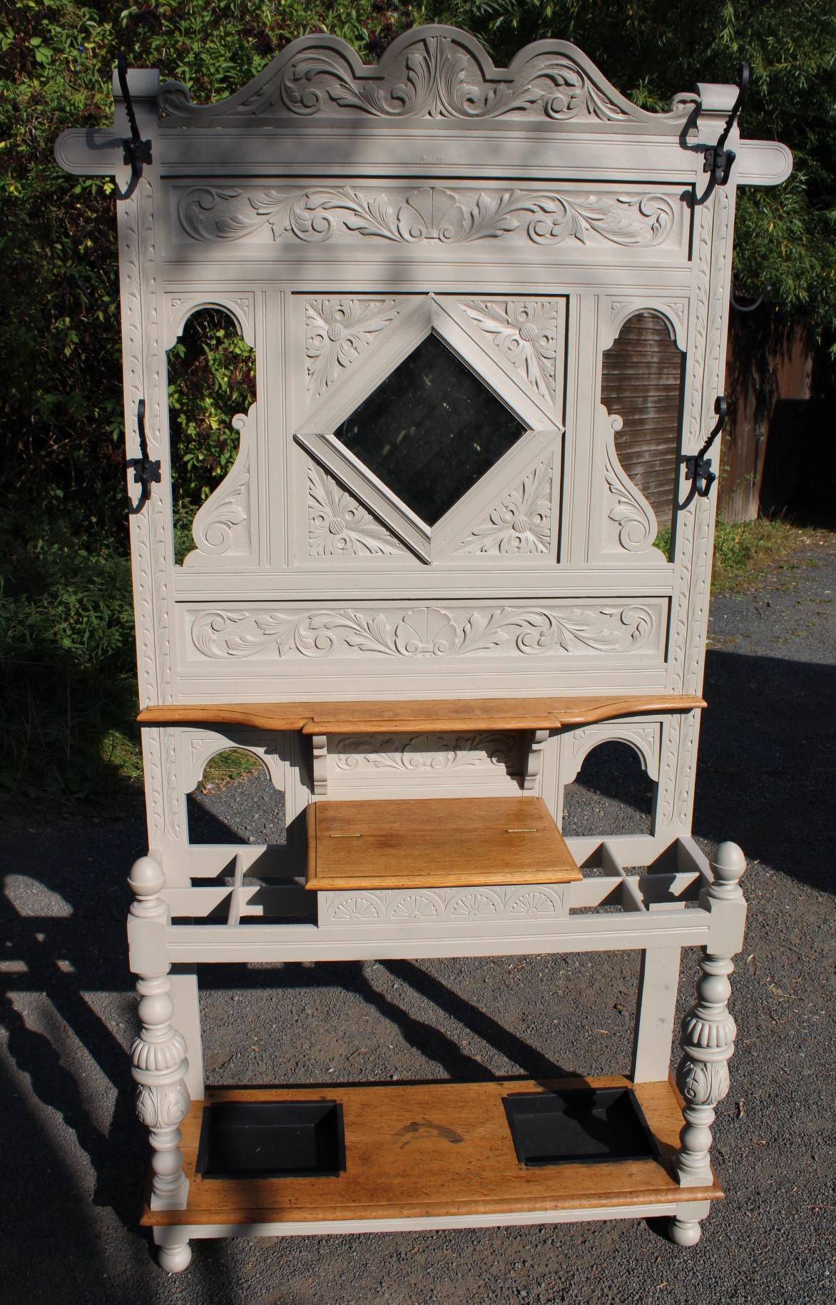 1900's White Painted Decorative Hallstand (1 of 4) 1900's White Painted Decorative Hallstand (1 of 4)
