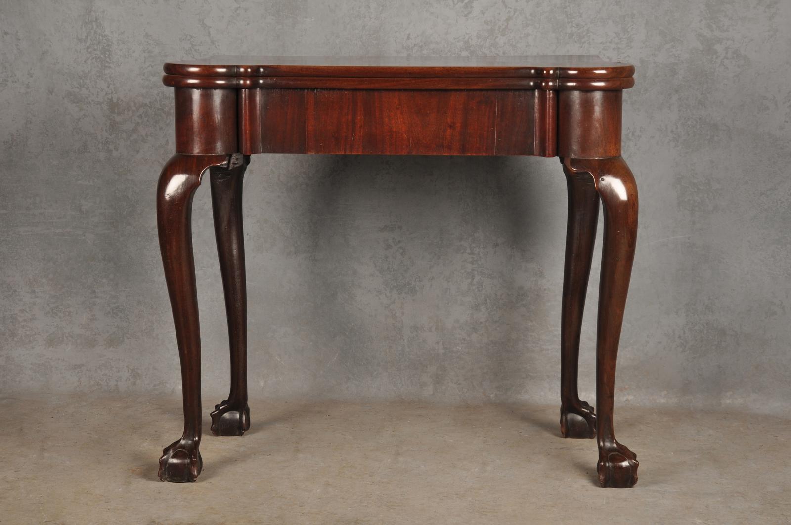Fine 18th Century Mahogany Tea Table (1 of 21) Fine 18th Century Mahogany Tea Table (1 of 21)