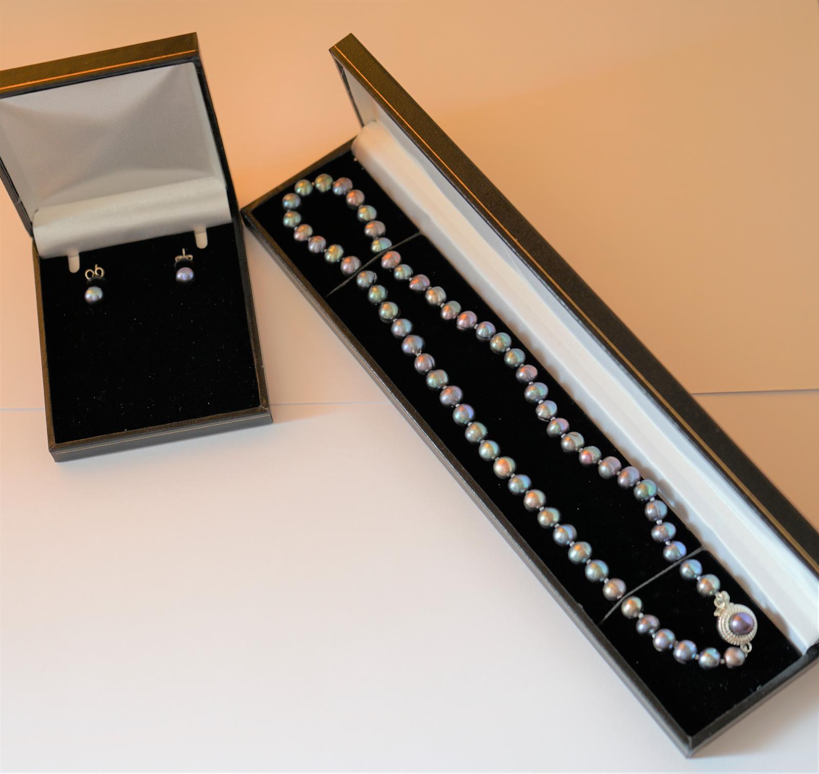 Black Pearl Necklace & Earrings Boxed Set - Ideal Xmas Gift (1 of 10)