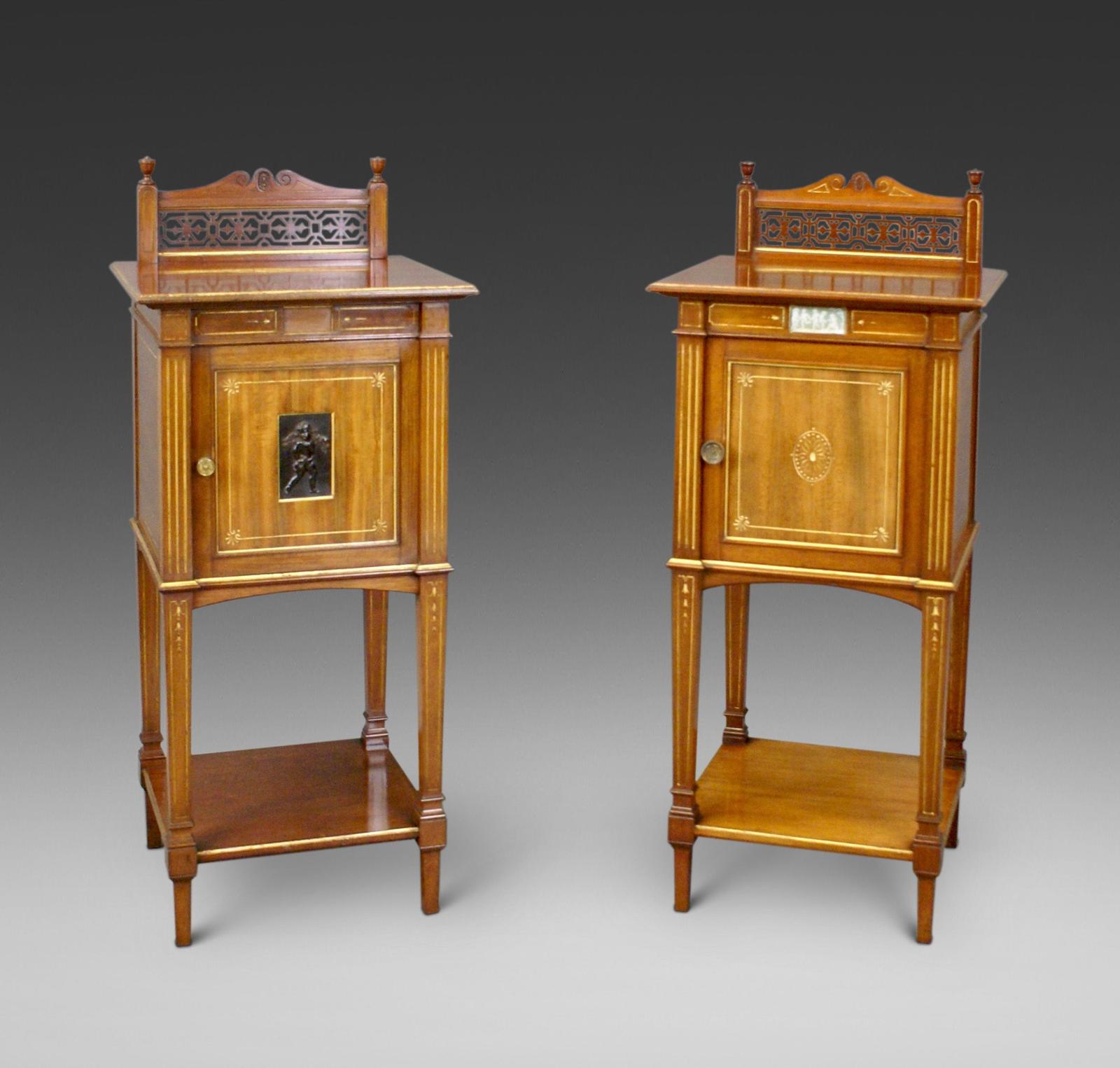 A Matched Pair of Gillows Bedside Cabinets (1 of 7) A Matched Pair of Gillows Bedside Cabinets (1 of 7)