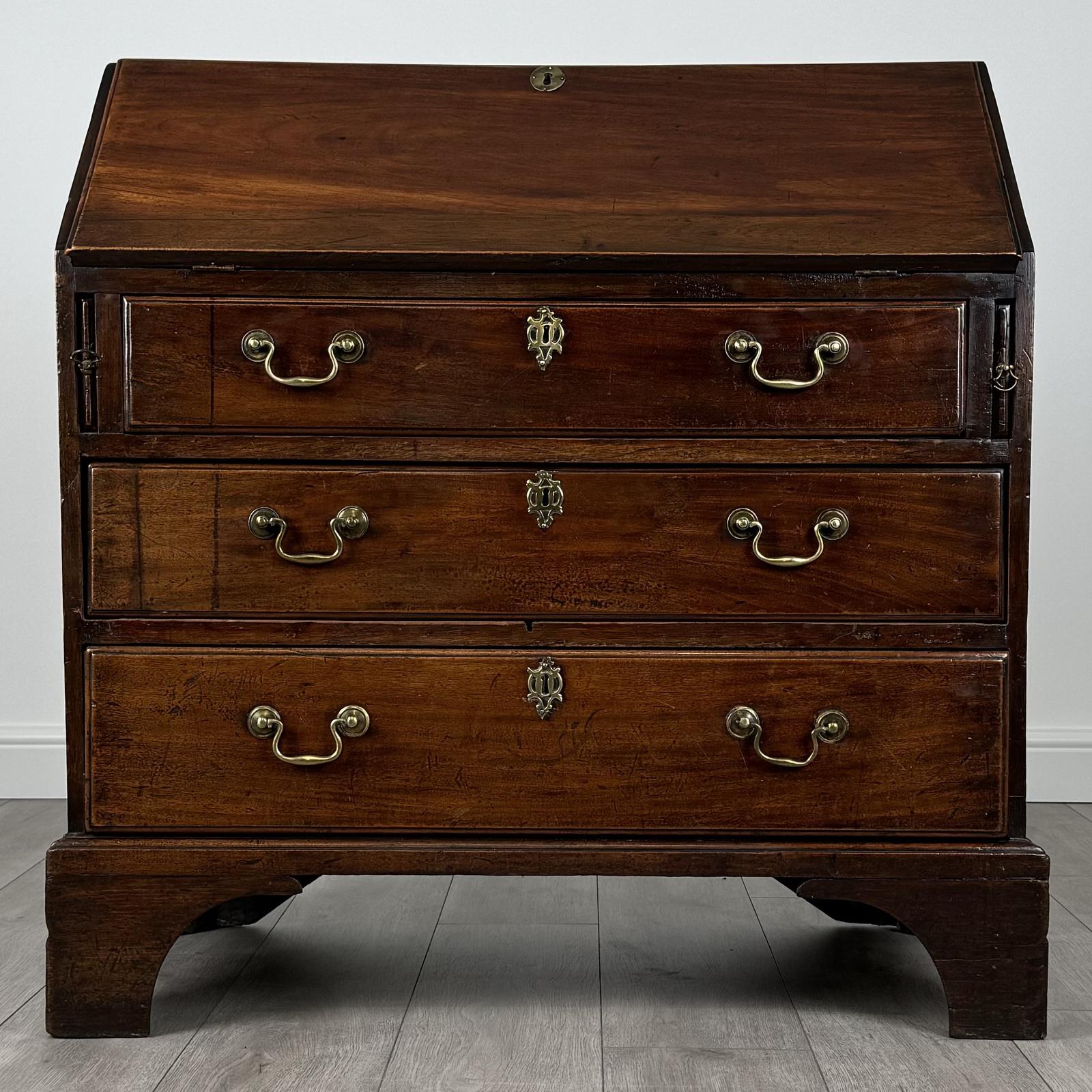 Antique 18th Century Bureau of Small Proportions in Mahogany (1 of 13) Antique 18th Century Bureau of Small Proportions in Mahogany (1 of 13)