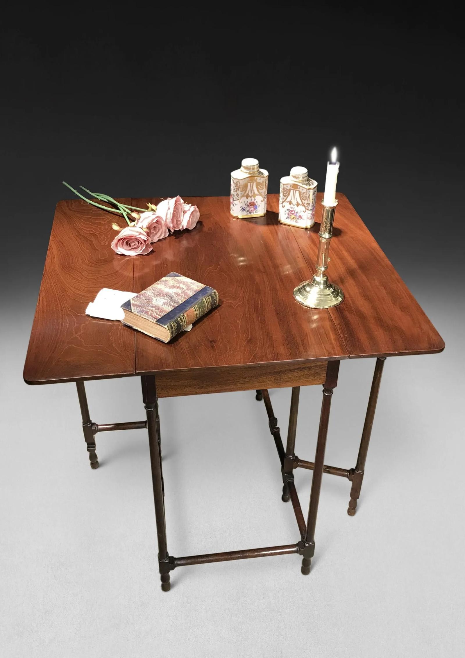 Chippendale Period Mahogany Spider-legged Table (1 of 10)