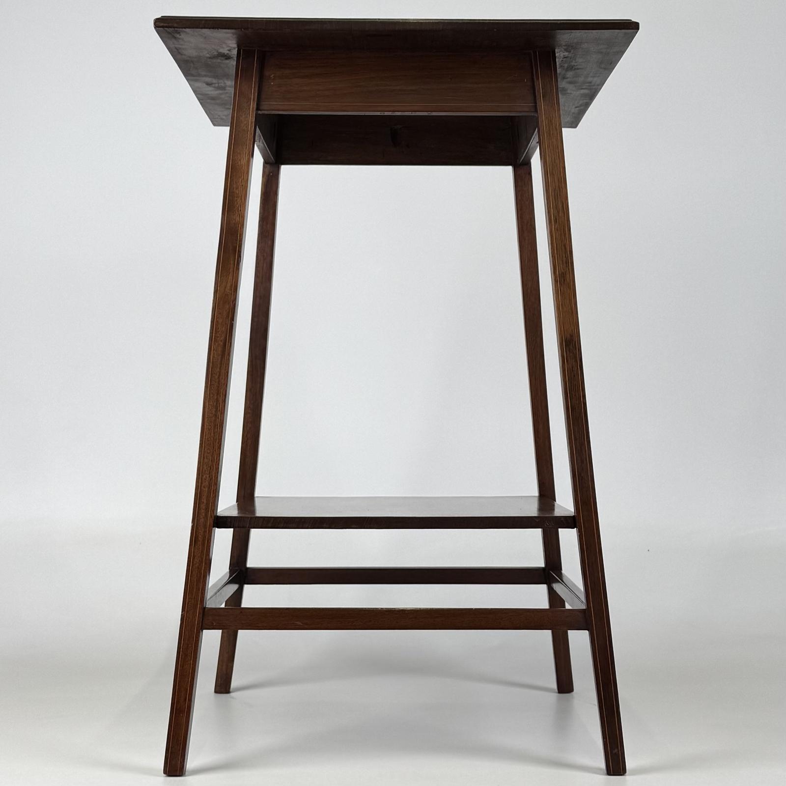 Antique 20th Century Good Quality Side Table In Mahogany (1 of 10)