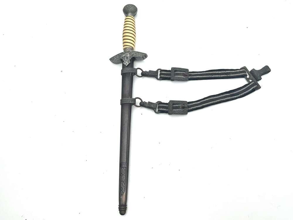 German 2nd Model Luftwaffe  Dagger (1 of 29)