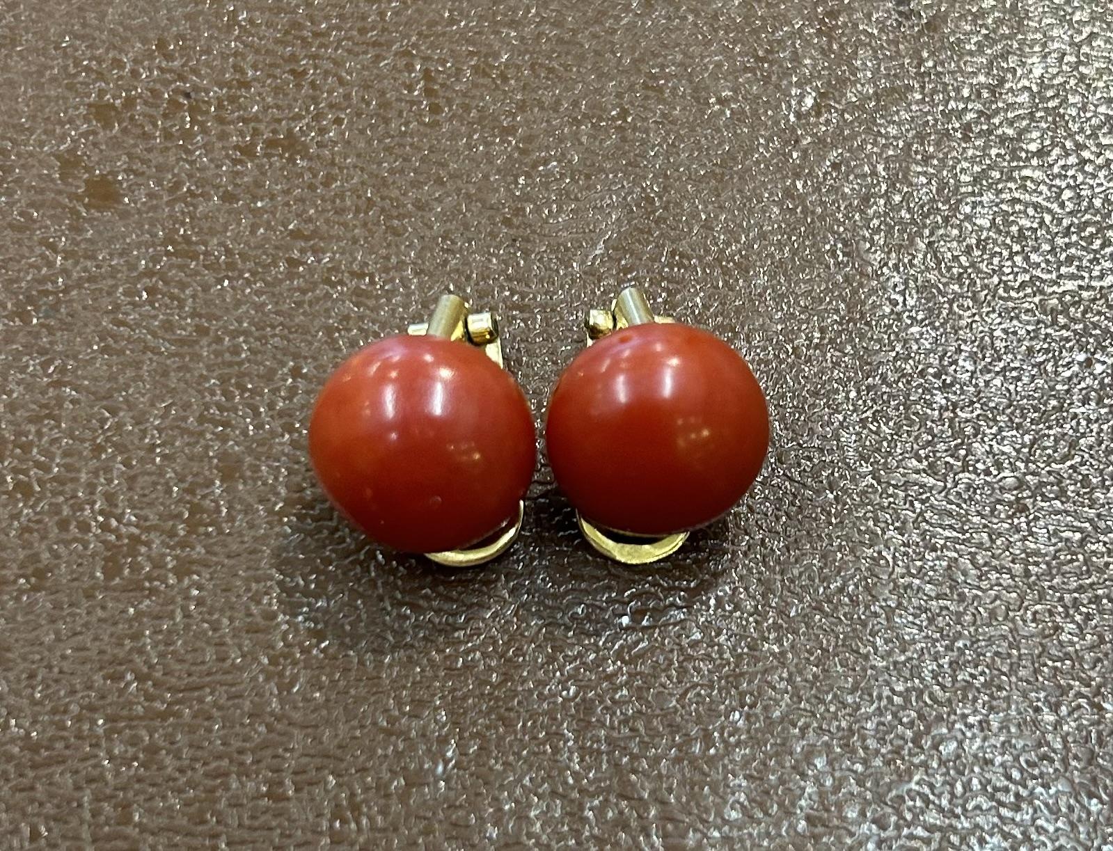 18ct Coral Clip on Earrings (1 of 2) 18ct Coral Clip on Earrings (1 of 2)