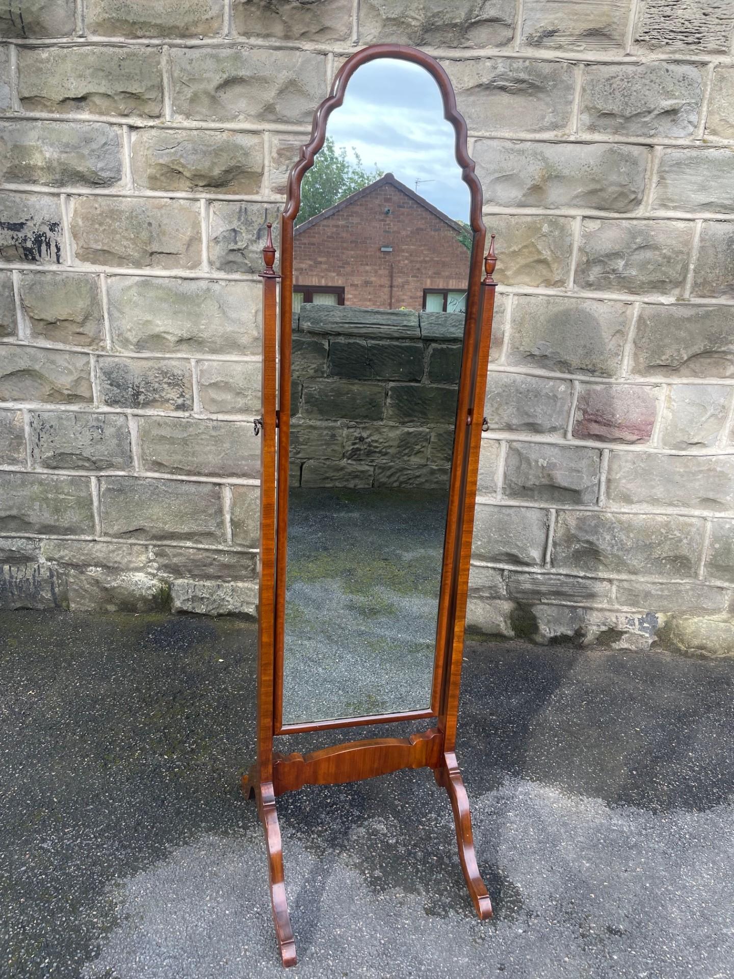 Antique Walnut Queen Anne Style Cheval Dressing Mirror (1 of 9) Antique Walnut Queen Anne Style Cheval Dressing Mirror (1 of 9)