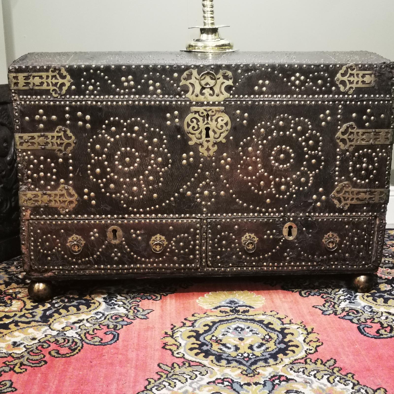 Irish 17th Century Brass Studded Leather Dated Chest (1 of 5)