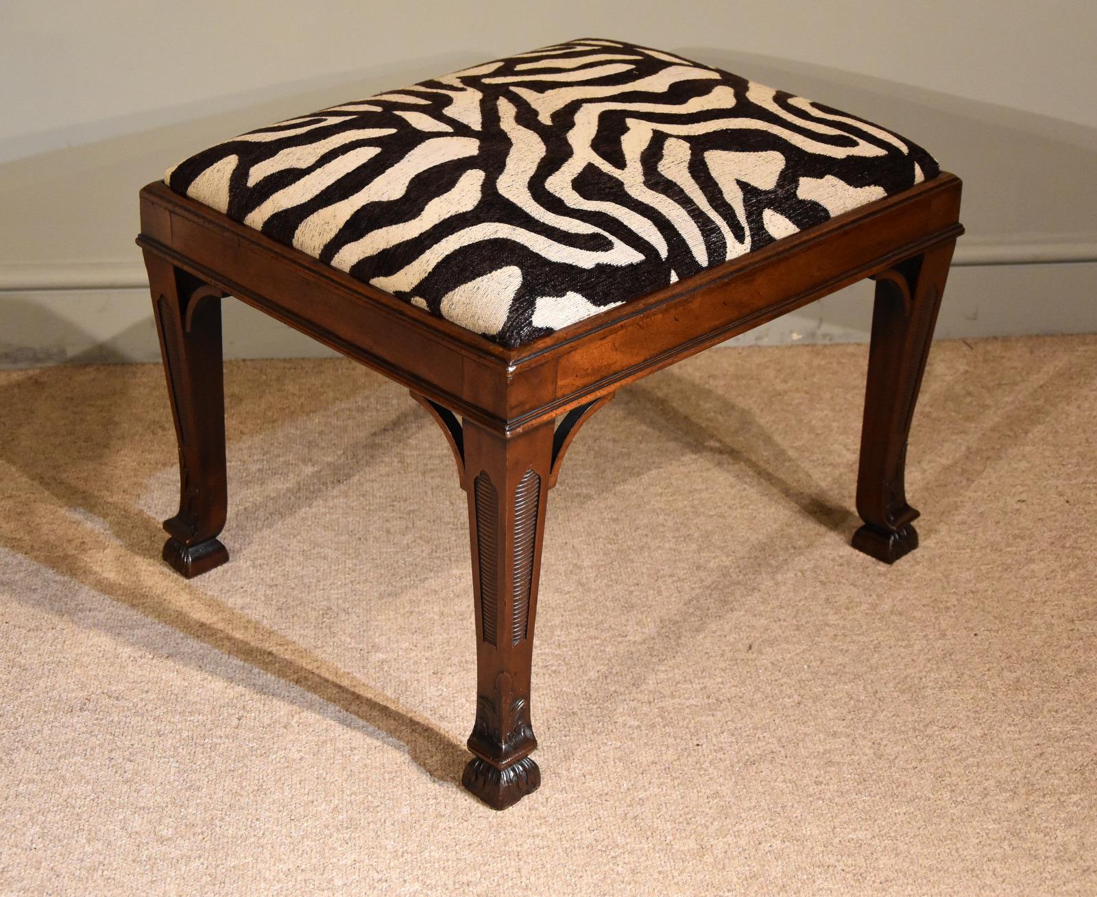 Late Georgian Mahogany Carved Stool (1 of 4)