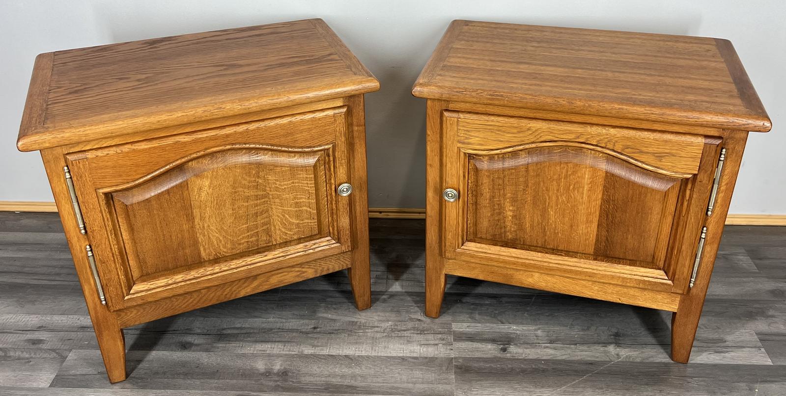 French Vintage Oak Bedside Tables Pair Cupboards Cabinets LOT 3950 (1 of 9)