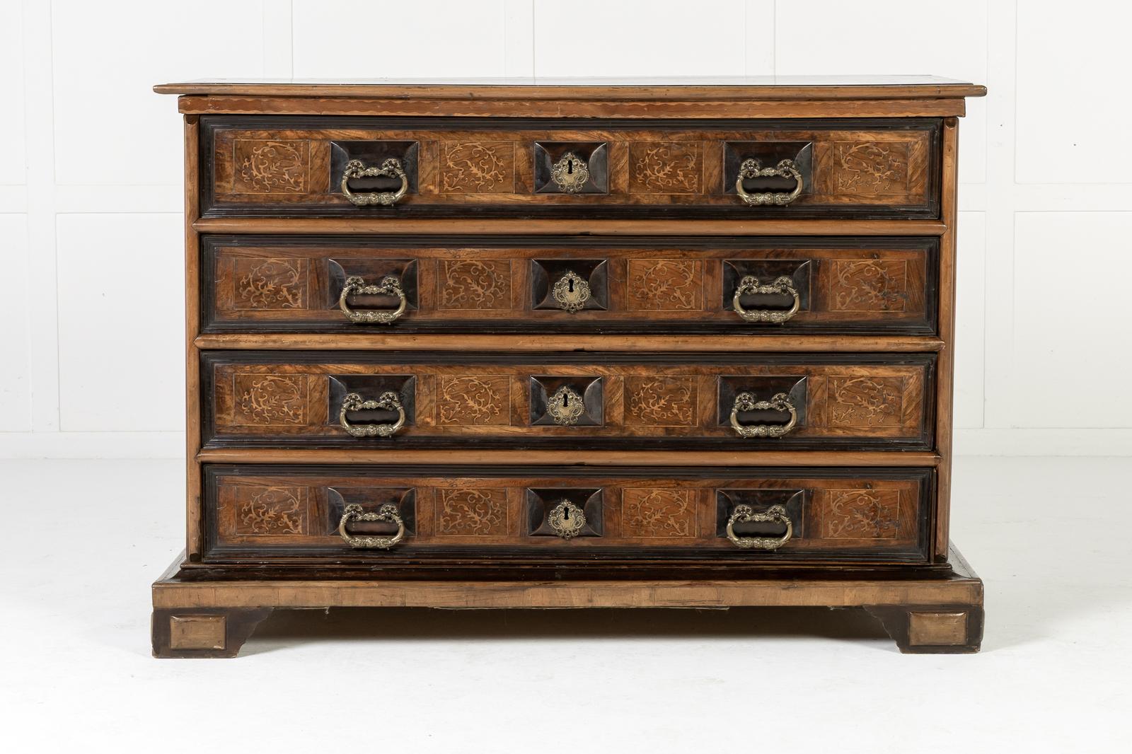 18th Century Italian Walnut Chest of Drawers (1 of 8) 18th Century Italian Walnut Chest of Drawers (1 of 8)