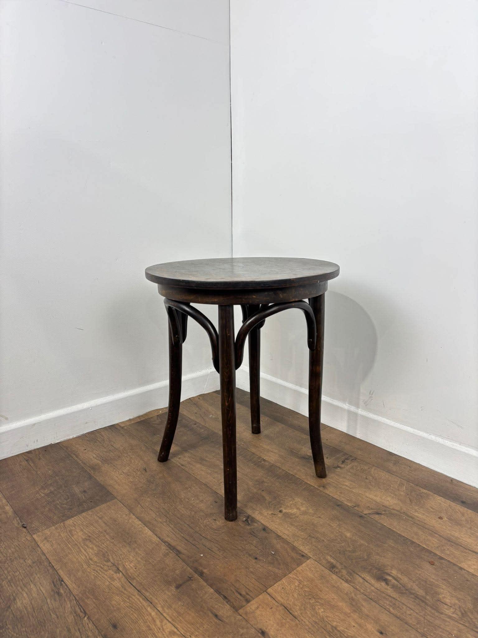 Vintage Small Circular Oak Bentwood Side Table (1 of 17) Vintage Small Circular Oak Bentwood Side Table (1 of 17)