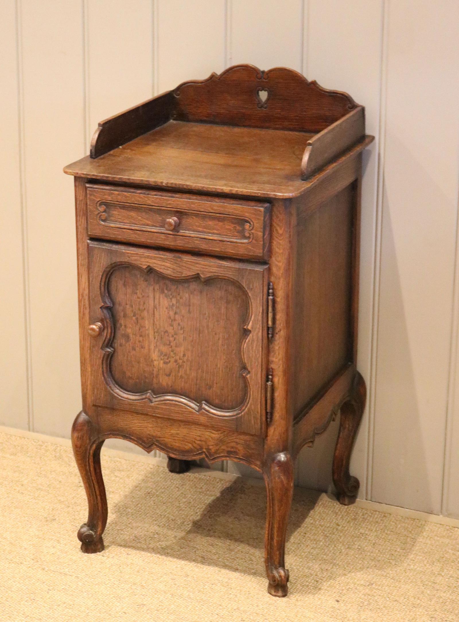 Solid Oak Bedside Cabinet (1 of 9)