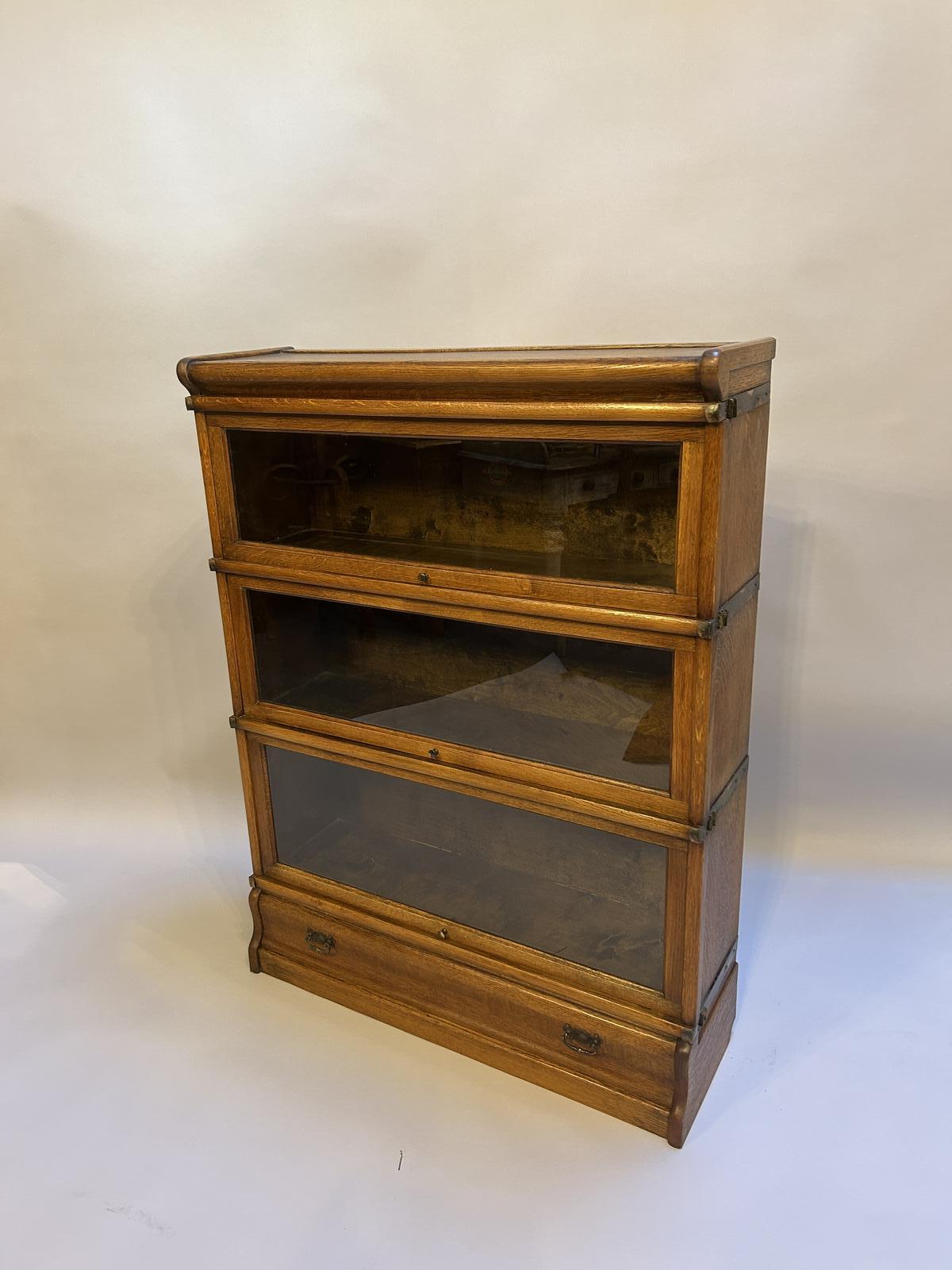 Globe Wernicke Bookcase (1 of 12) Globe Wernicke Bookcase (1 of 12)