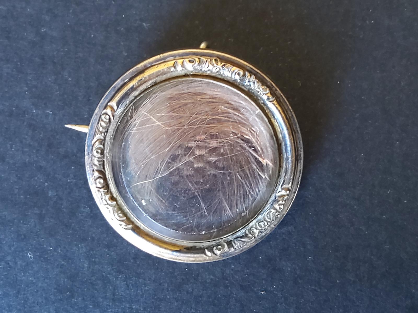 Yellow Metal Victorian Memento Mori Brooch (1 of 3)