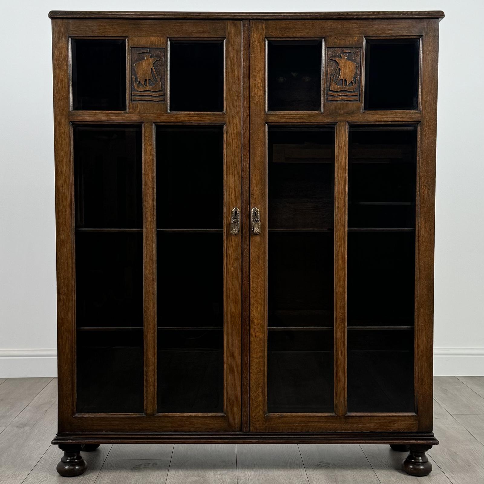 Antique 20th Century Good Quality Display Cabinet in Oak (1 of 10) Antique 20th Century Good Quality Display Cabinet in Oak (1 of 10)