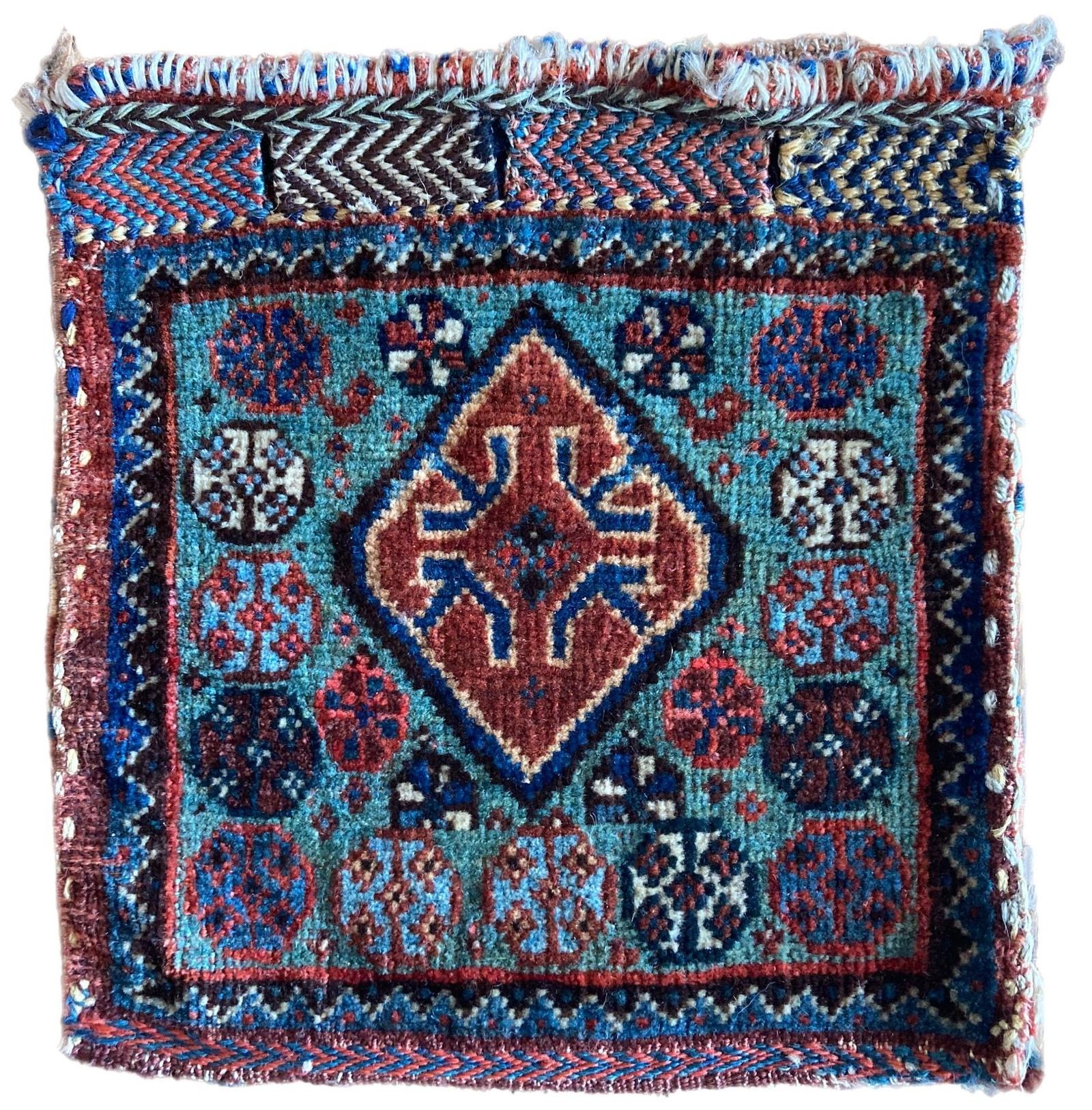 Antique Qashqai Chanteh (0.30m x 0.27m) (1 of 10) Antique Qashqai Chanteh (0.30m x 0.27m) (1 of 10)