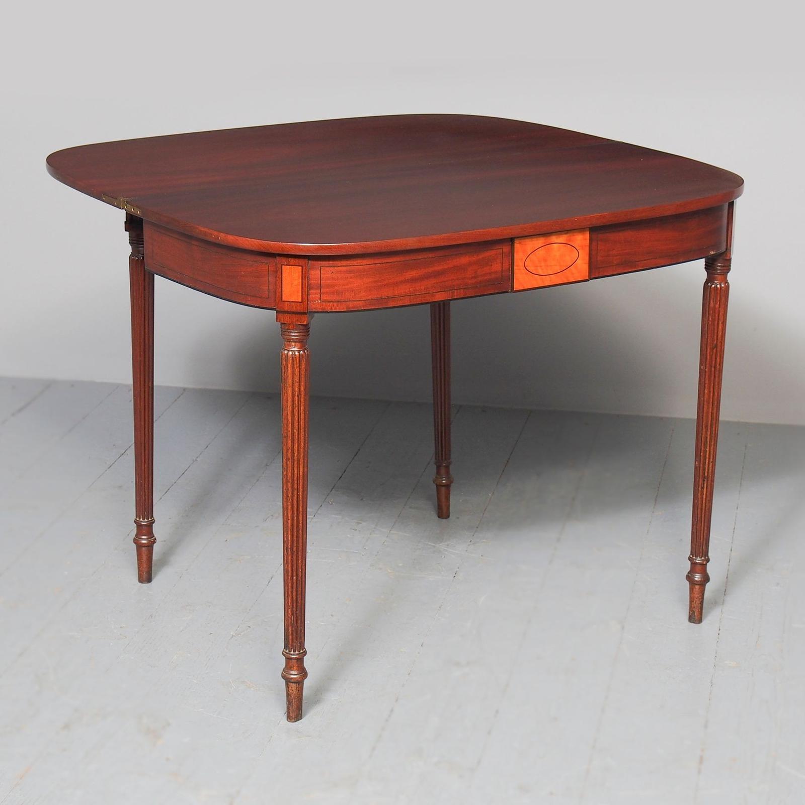 Neat Size George III Mahogany Fold Over Tea Table (1 of 9)