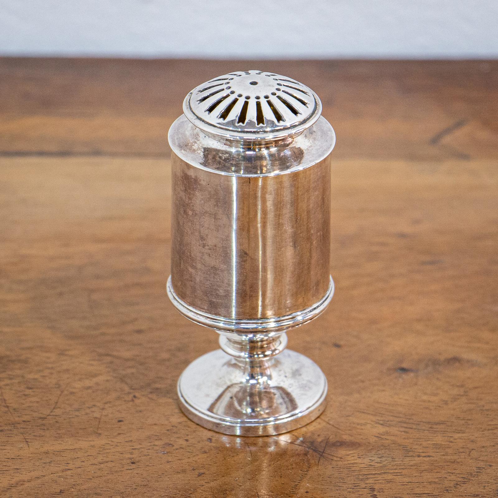George IV Sterling Silver Sugar Caster (1 of 8) George IV Sterling Silver Sugar Caster (1 of 8)