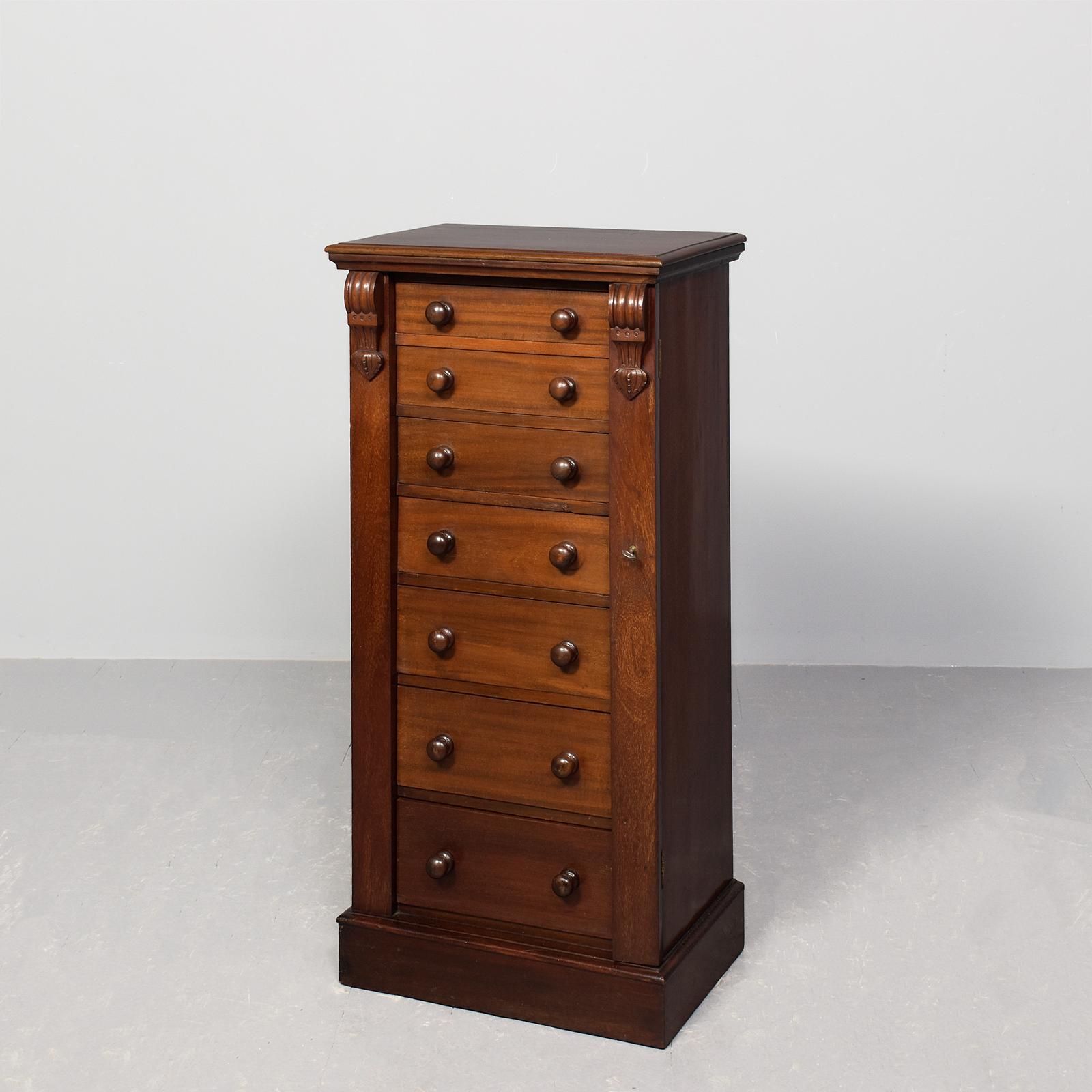Victorian Mahogany Wellington Chest of Desirable Proportions (1 of 9) Victorian Mahogany Wellington Chest of Desirable Proportions (1 of 9)