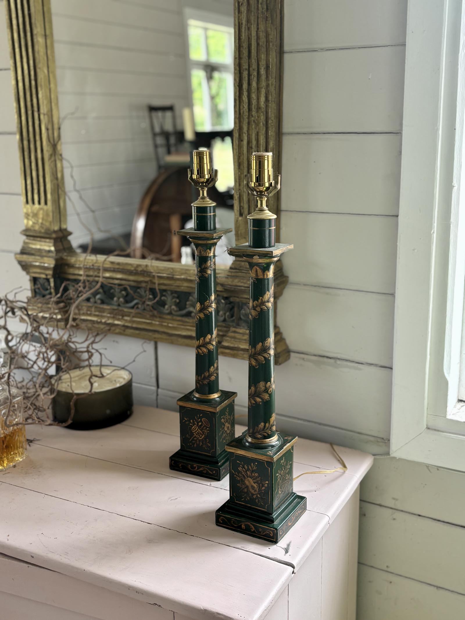 A Pair of Vintage Arrowsmith Green & Gilt Tole Lamps (1 of 7) A Pair of Vintage Arrowsmith Green & Gilt Tole Lamps (1 of 7)