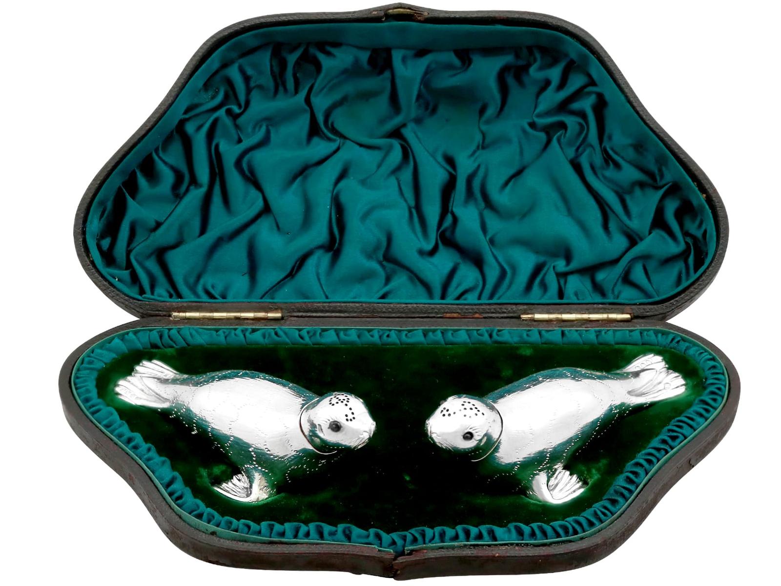 Antique Victorian Sterling Silver Seal Peppers 1882 (1 of 13)