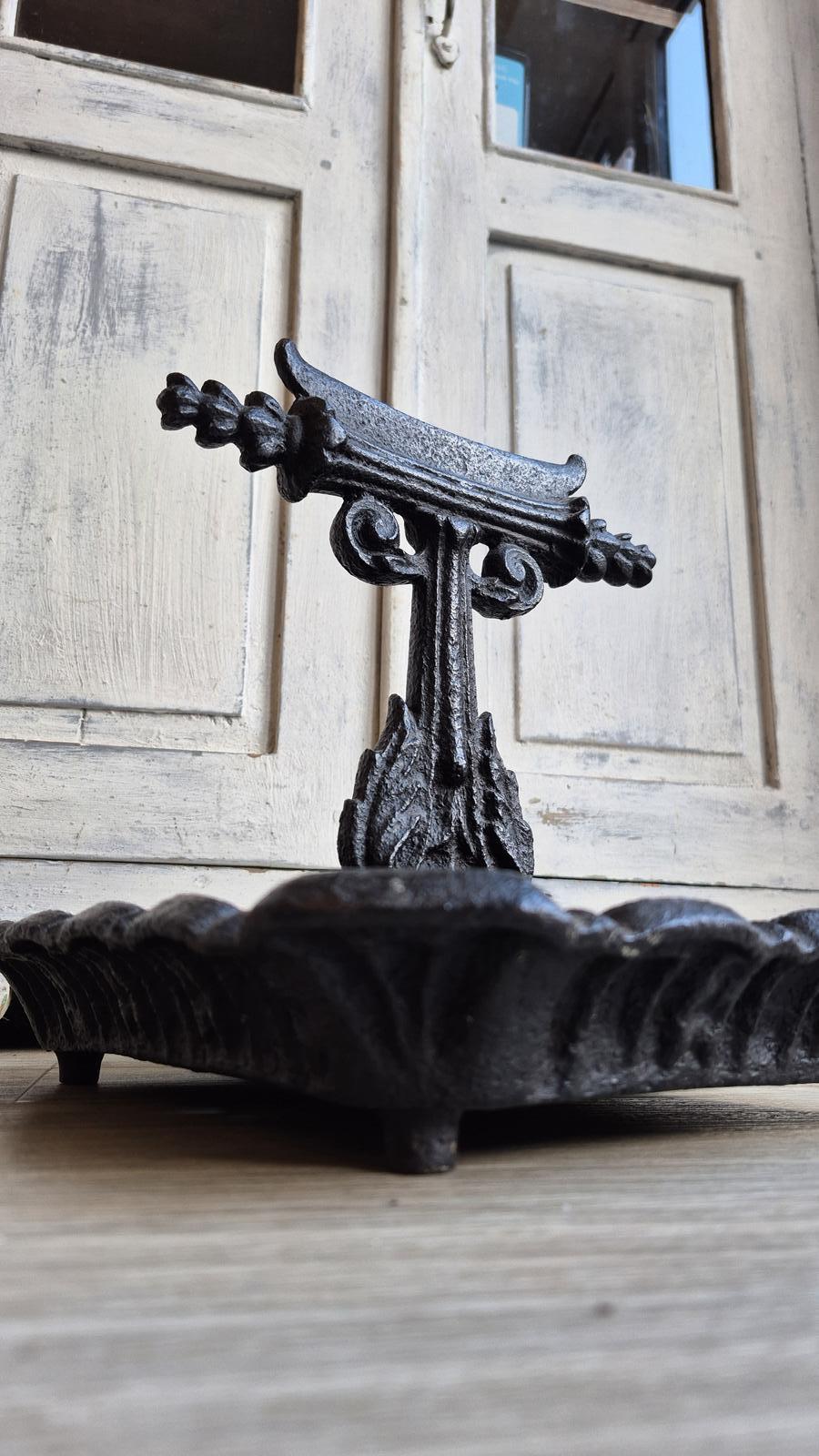 Antique Victorian Cast Iron Boot Scraper, Garden Ornament (1 of 14) Antique Victorian Cast Iron Boot Scraper, Garden Ornament (1 of 14)