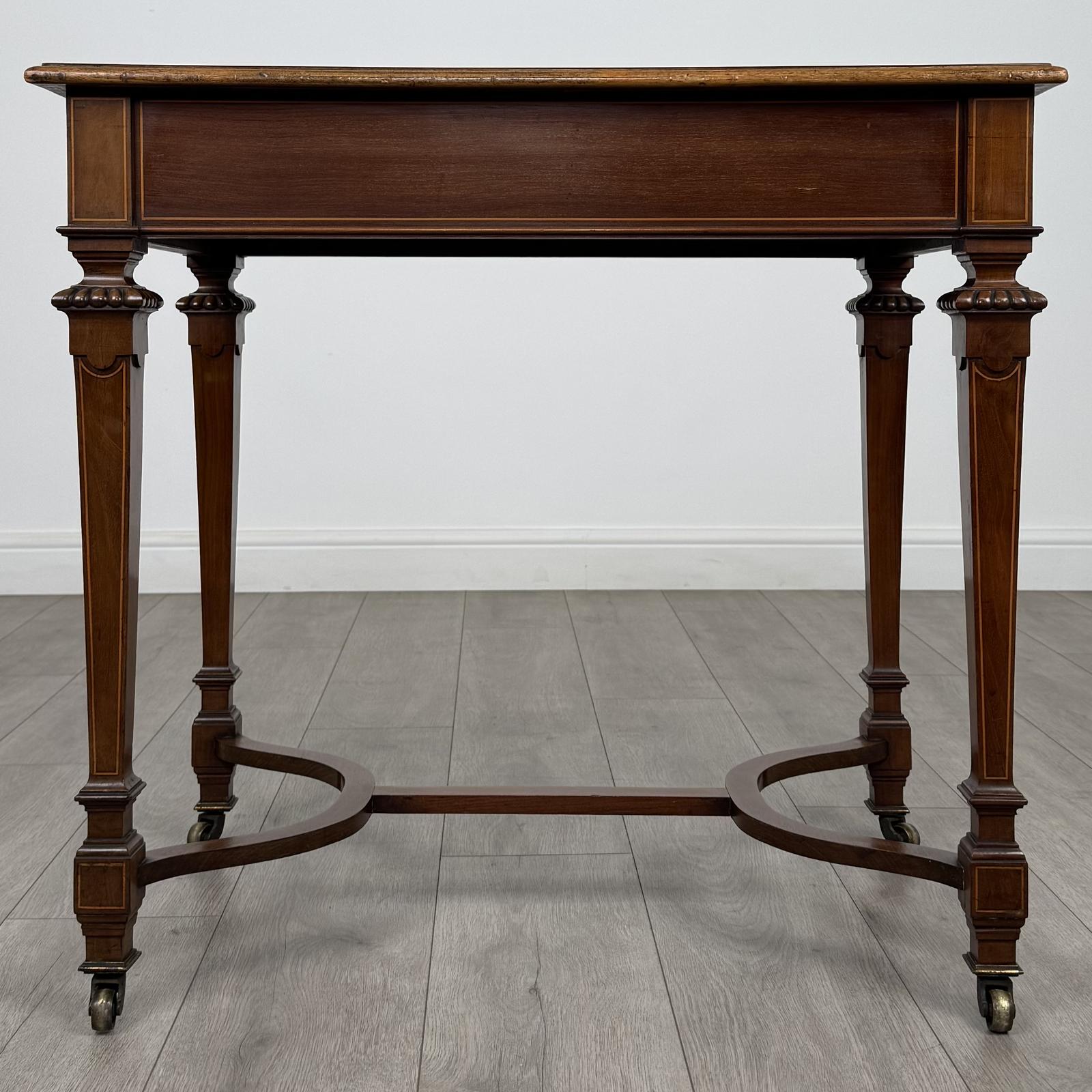 Antique 19th Century Fine Quality Side Table in Mahogany (1 of 9)