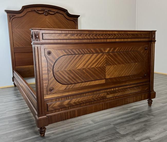 Amazing Rare Carved French Antique Double Bed (1 of 12) Amazing Rare Carved French Antique Double Bed (1 of 12)