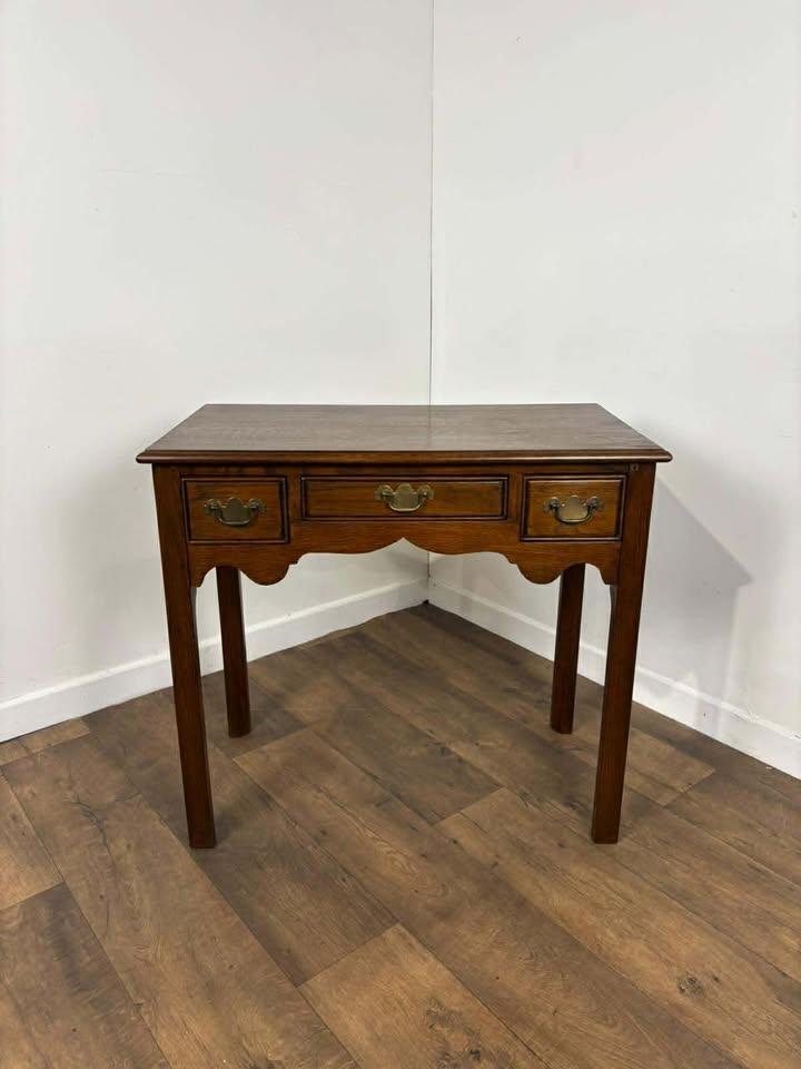 Reproduction Oak Lowboy (1 of 14) Reproduction Oak Lowboy (1 of 14)