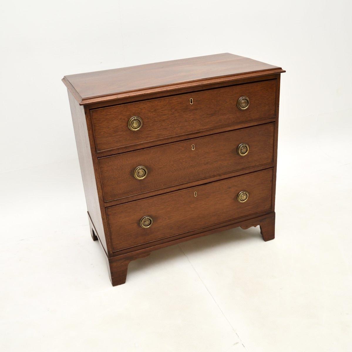 Antique Georgian Period Mahogany Chest of Drawers (1 of 9)