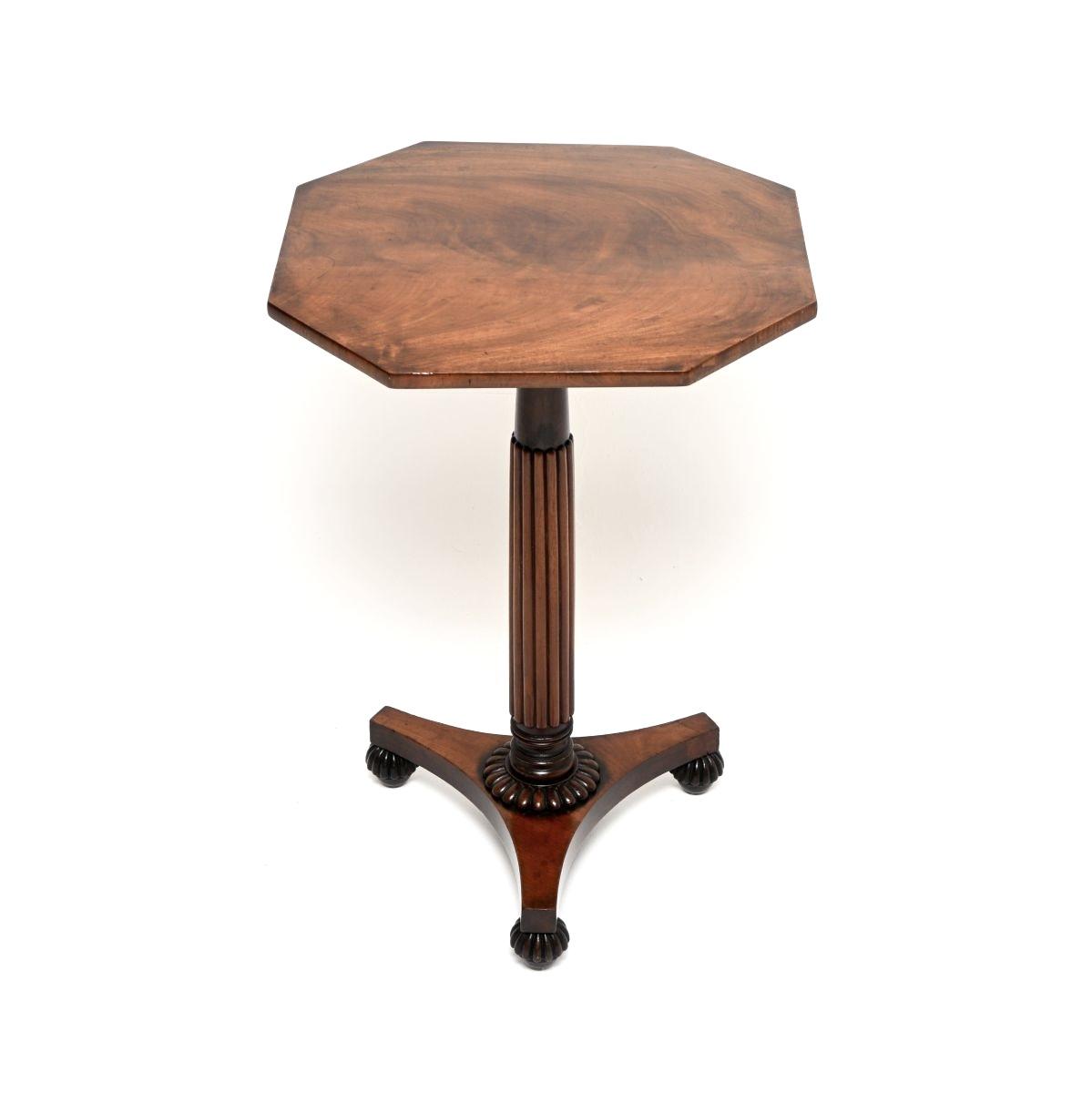 Antique William IV Period Walnut Occasional Side Table (1 of 7) Antique William IV Period Walnut Occasional Side Table (1 of 7)