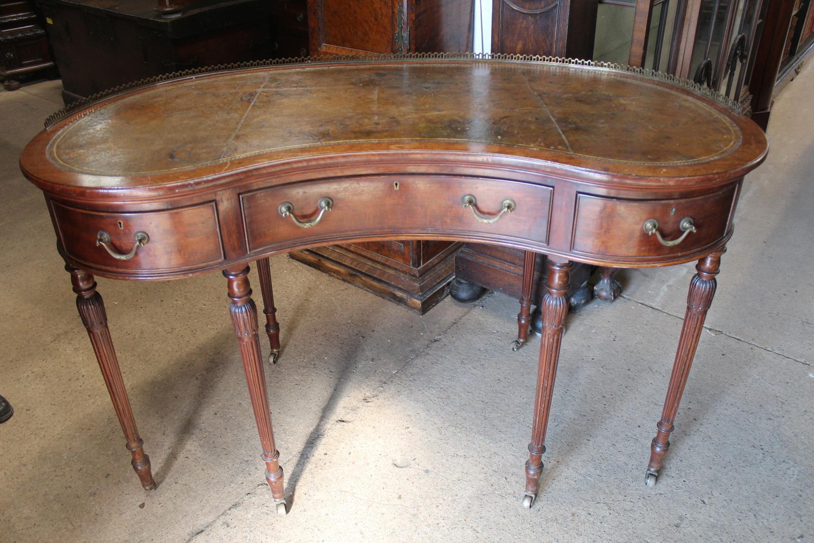 Kidney Writing Table (1 of 7) Kidney Writing Table (1 of 7)