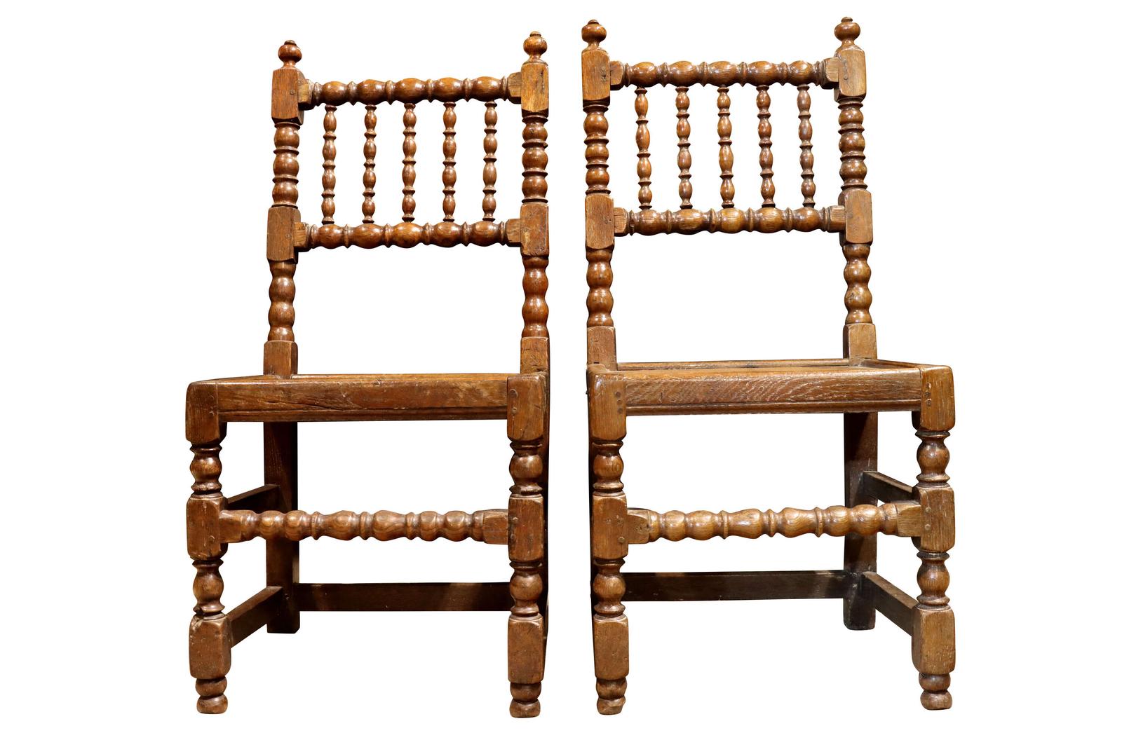Pair of 18th Century Oak Bobbin Turned Side Chairs c.1750 (1 of 6) Pair of 18th Century Oak Bobbin Turned Side Chairs c.1750 (1 of 6)