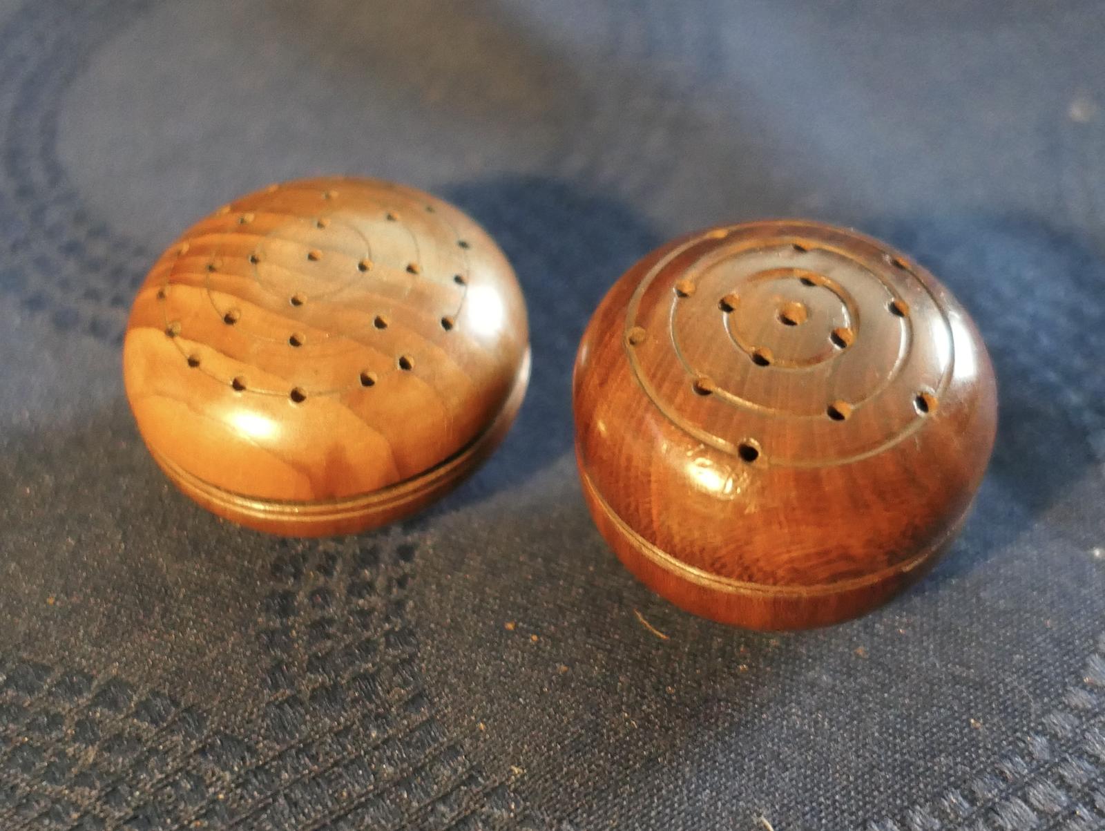 Set of 2 Treen Pomanders in Yew Wood (1 of 5)