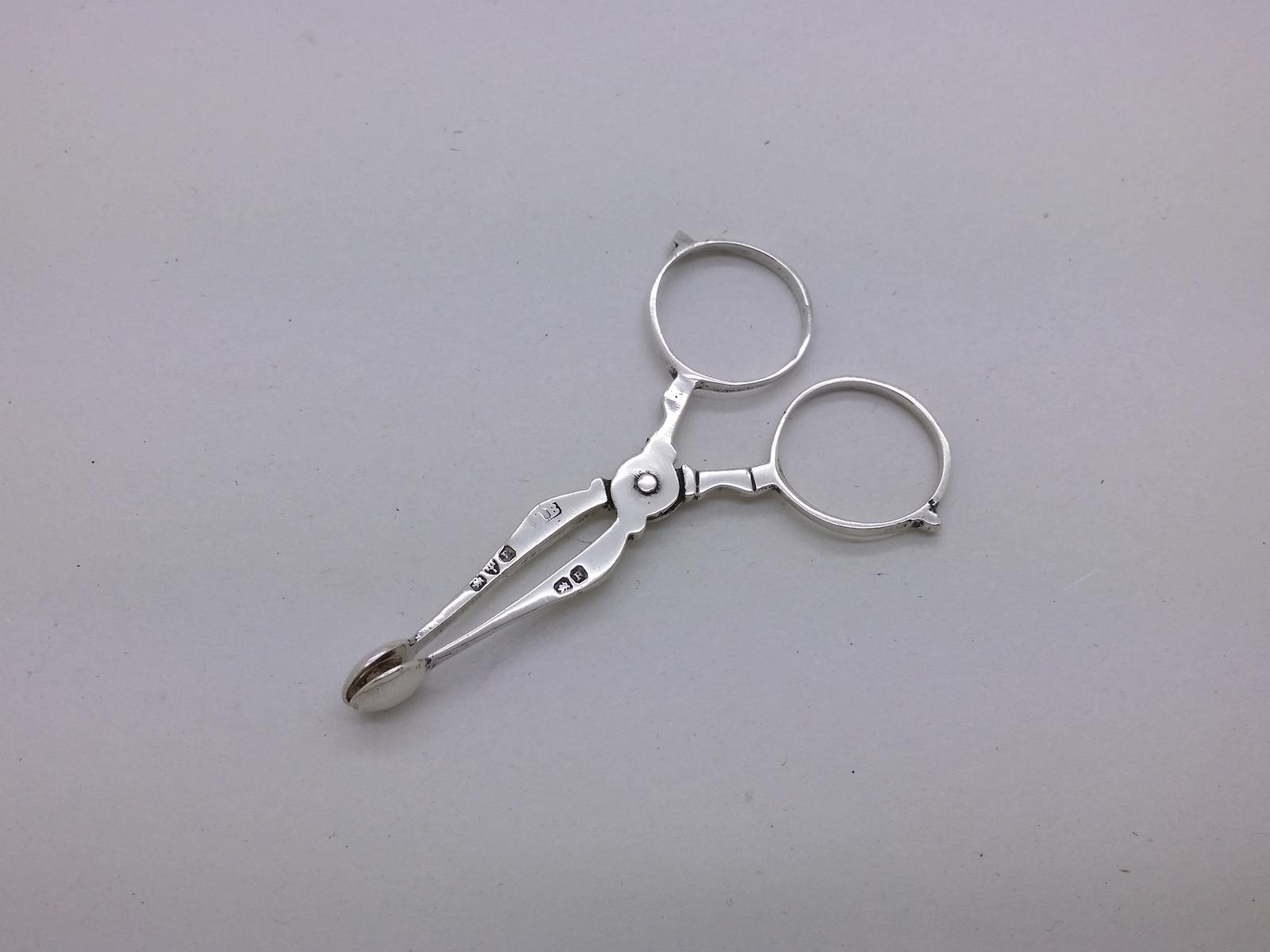 Victorian 1900 Small Sterling Silver Scissor Nips Sugar Tongs Hallmarked Chester (1 of 8)