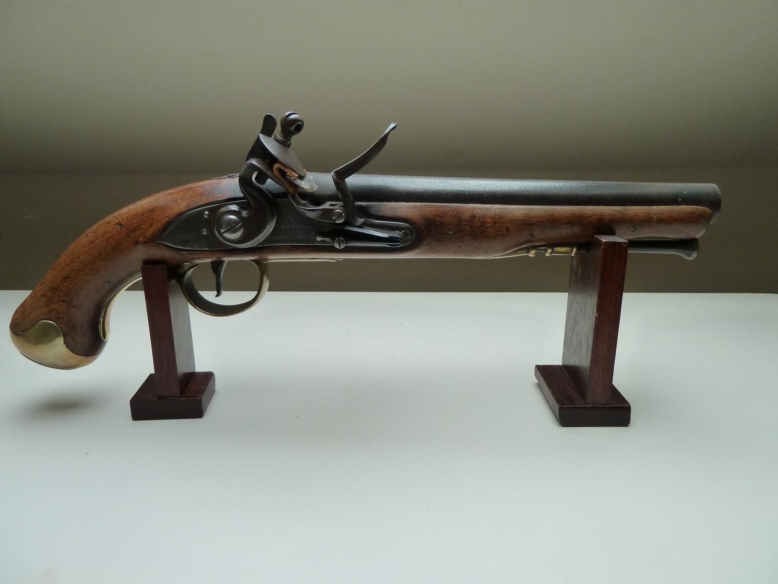 18TH CENTURY FLINTLOCK PISTOL BY KNUBLEY LONDON (1 of 12) 18TH CENTURY FLINTLOCK PISTOL BY KNUBLEY LONDON (1 of 12)