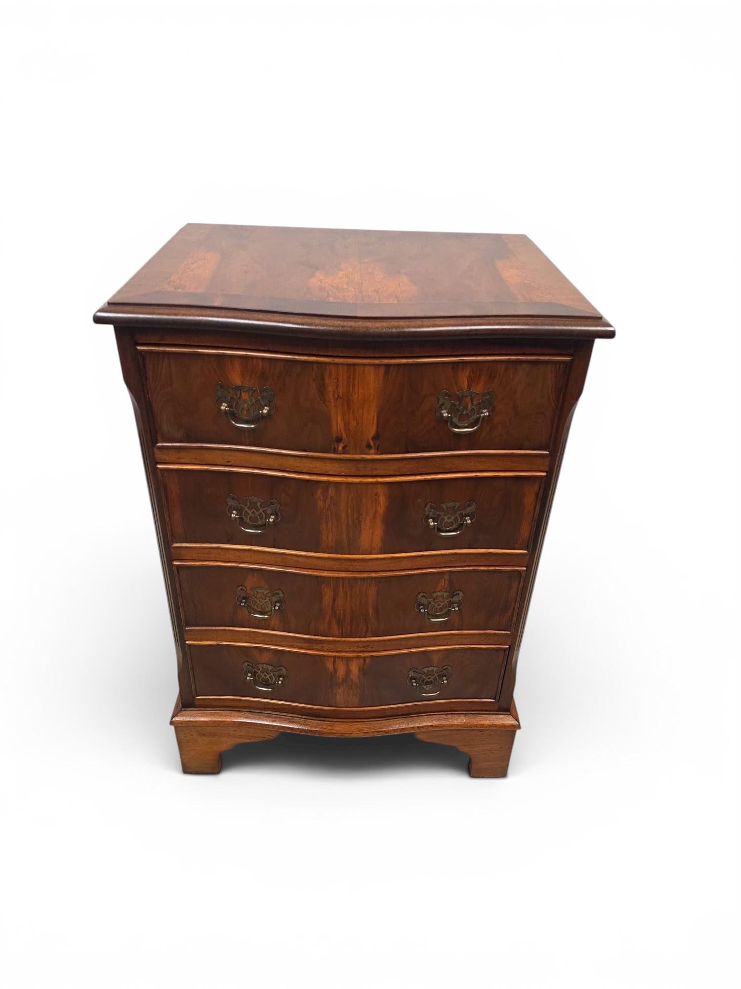 Serpentine Bedside Chest / Side Cabinet in Walnut c.1940 (1 of 9) Serpentine Bedside Chest / Side Cabinet in Walnut c.1940 (1 of 9)