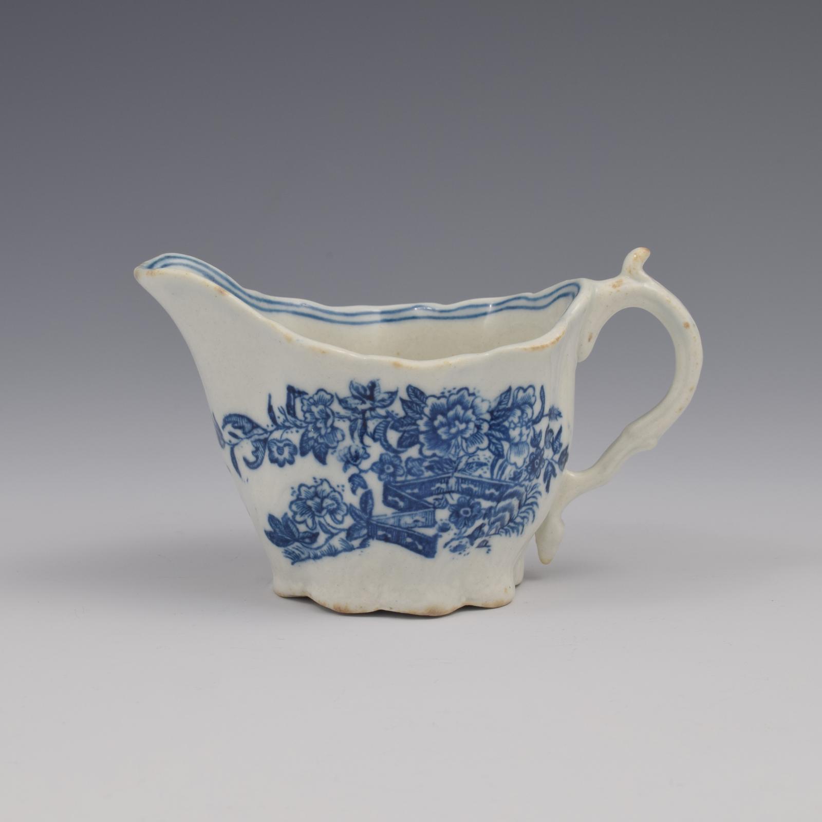 Caughley Porcelain Blue & White Fence Low Chelsea Ewer Cream Boat c.1780 (1 of 12)