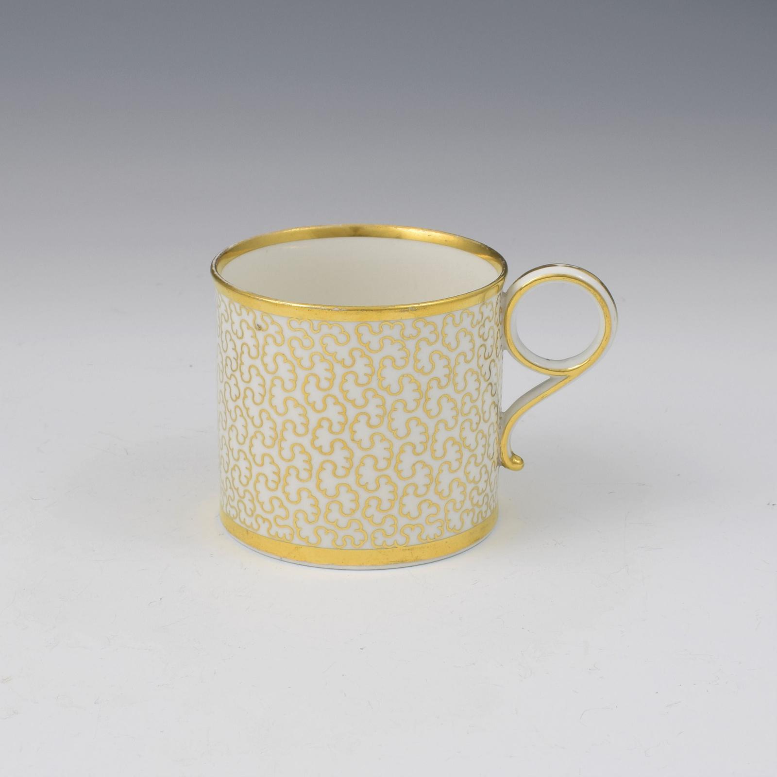 Barr Flight & Barr Worcester Porcelain Seaweed Coffee Can c.1805 (1 of 6) Barr Flight & Barr Worcester Porcelain Seaweed Coffee Can c.1805 (1 of 6)