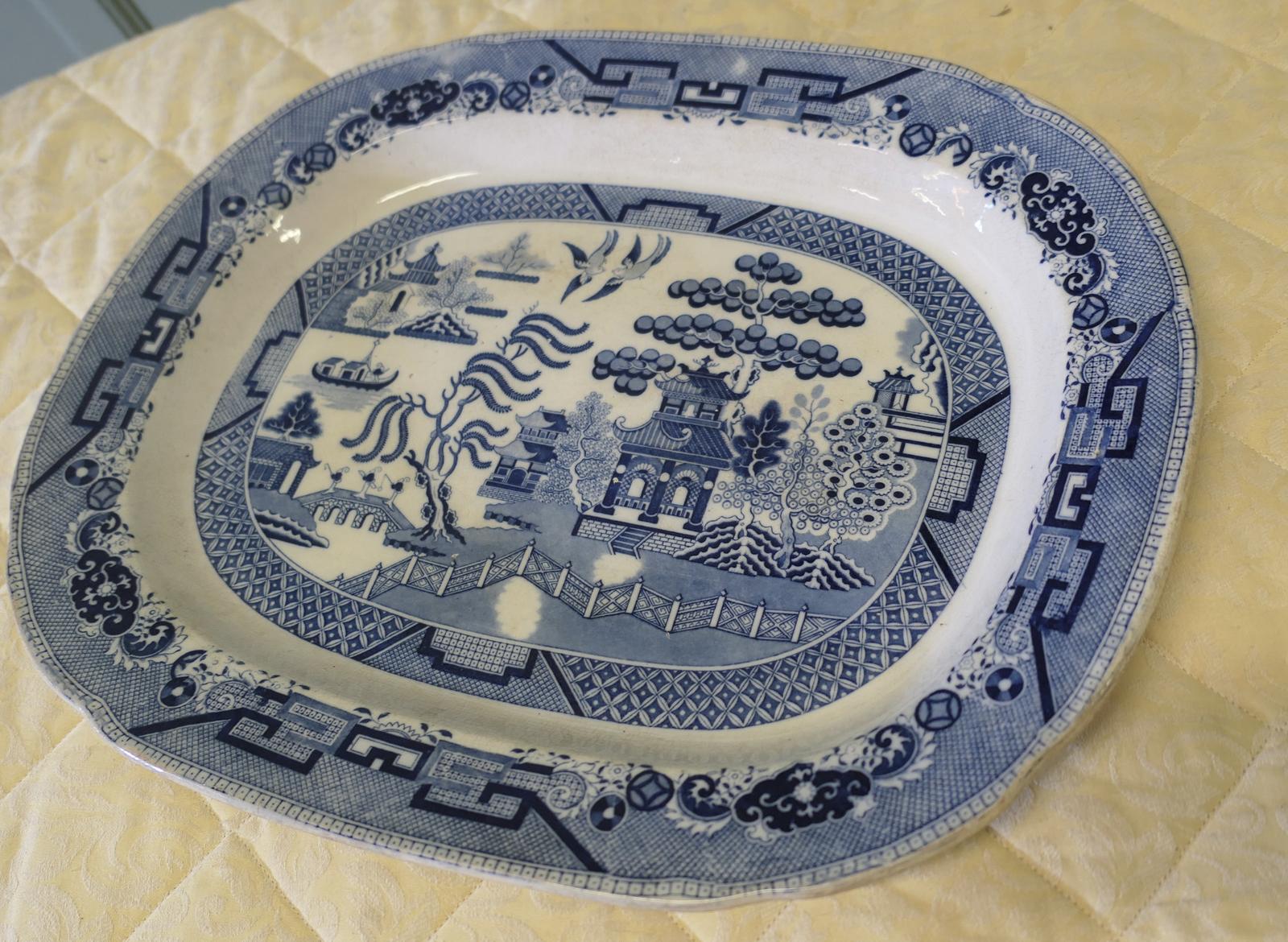 Large Victorian Ironstone Willow Pattern Meat Plate (1 of 8)
