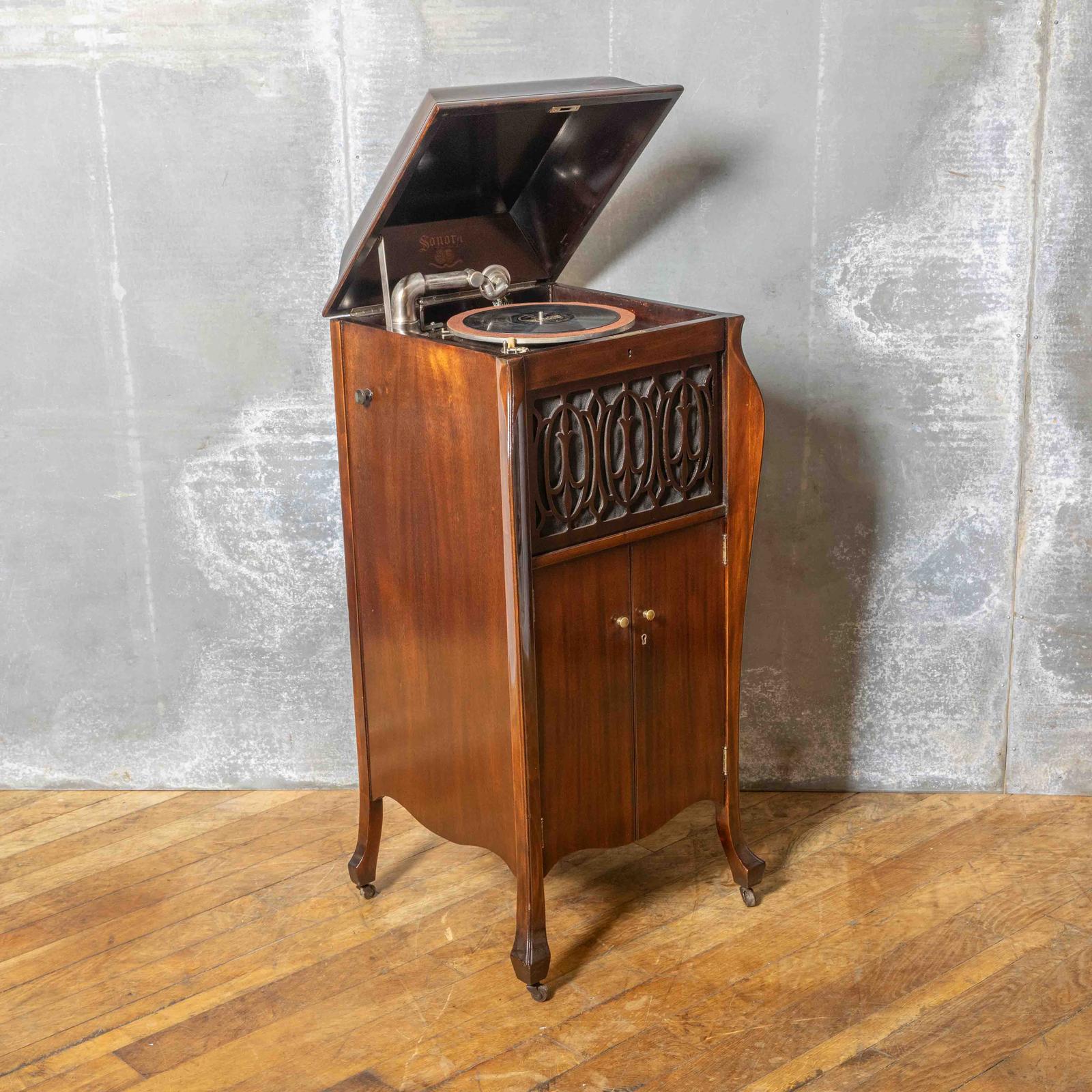 Sonora Gramophone (1 of 10)