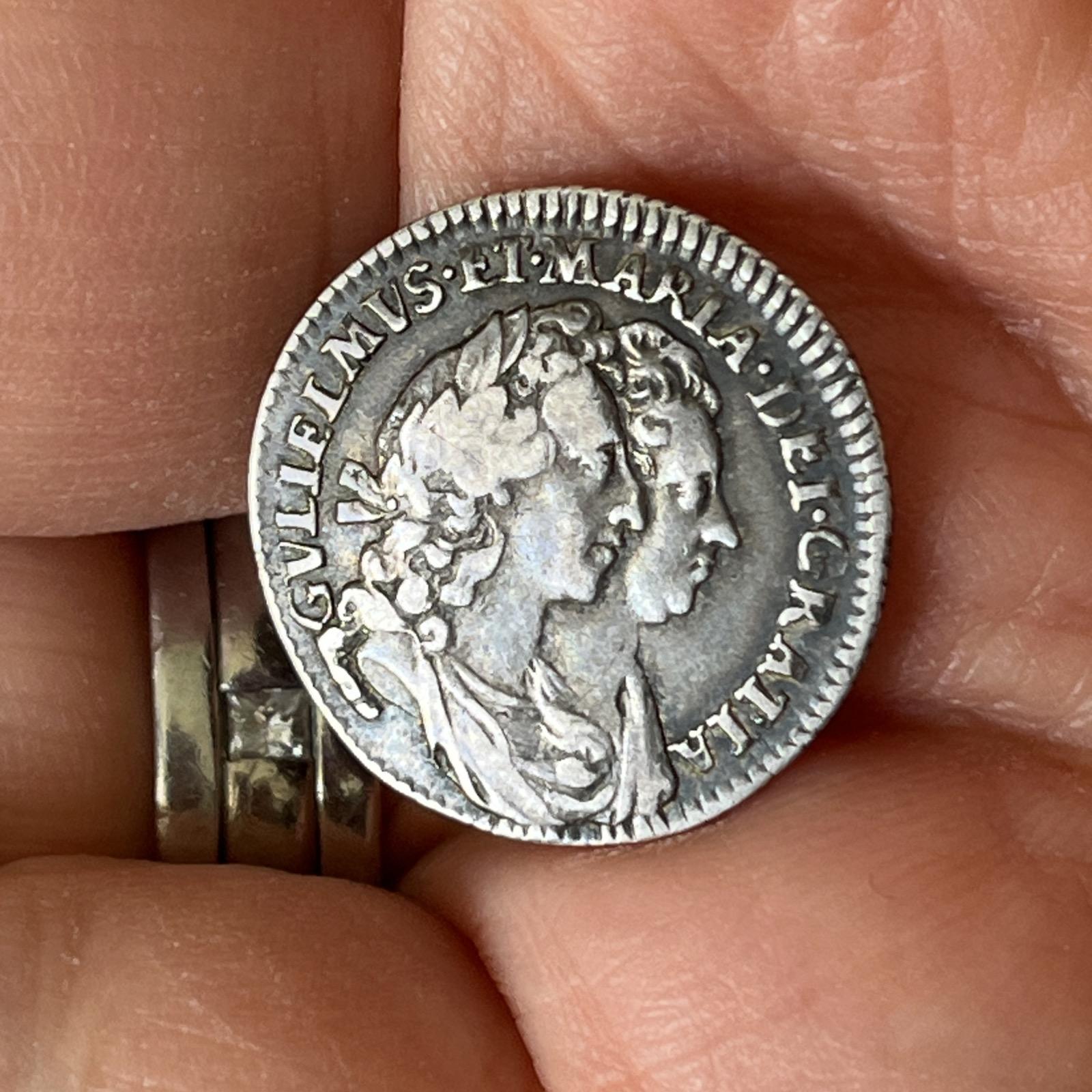 William & Mary - Silver 1693 Sixpence (1 of 14)